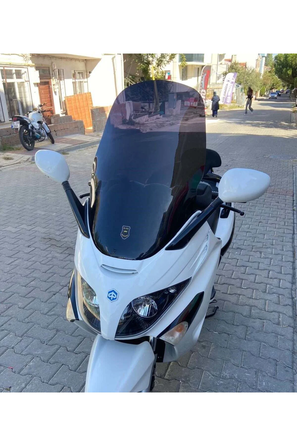 Piaggio X Evo 400 Ön Cam 2008-2016 Model 70cm Siyah Renkli 4mm UZ