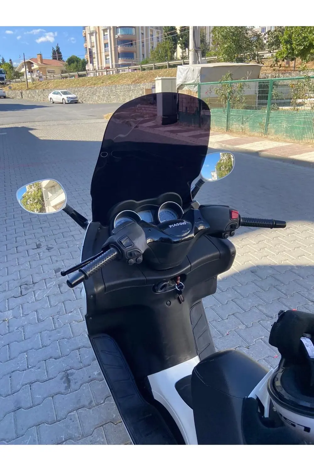 Piaggio X Evo Ön Cam 2009 2015 Model Uyumlu 58cm Siyah Renkli 4mm