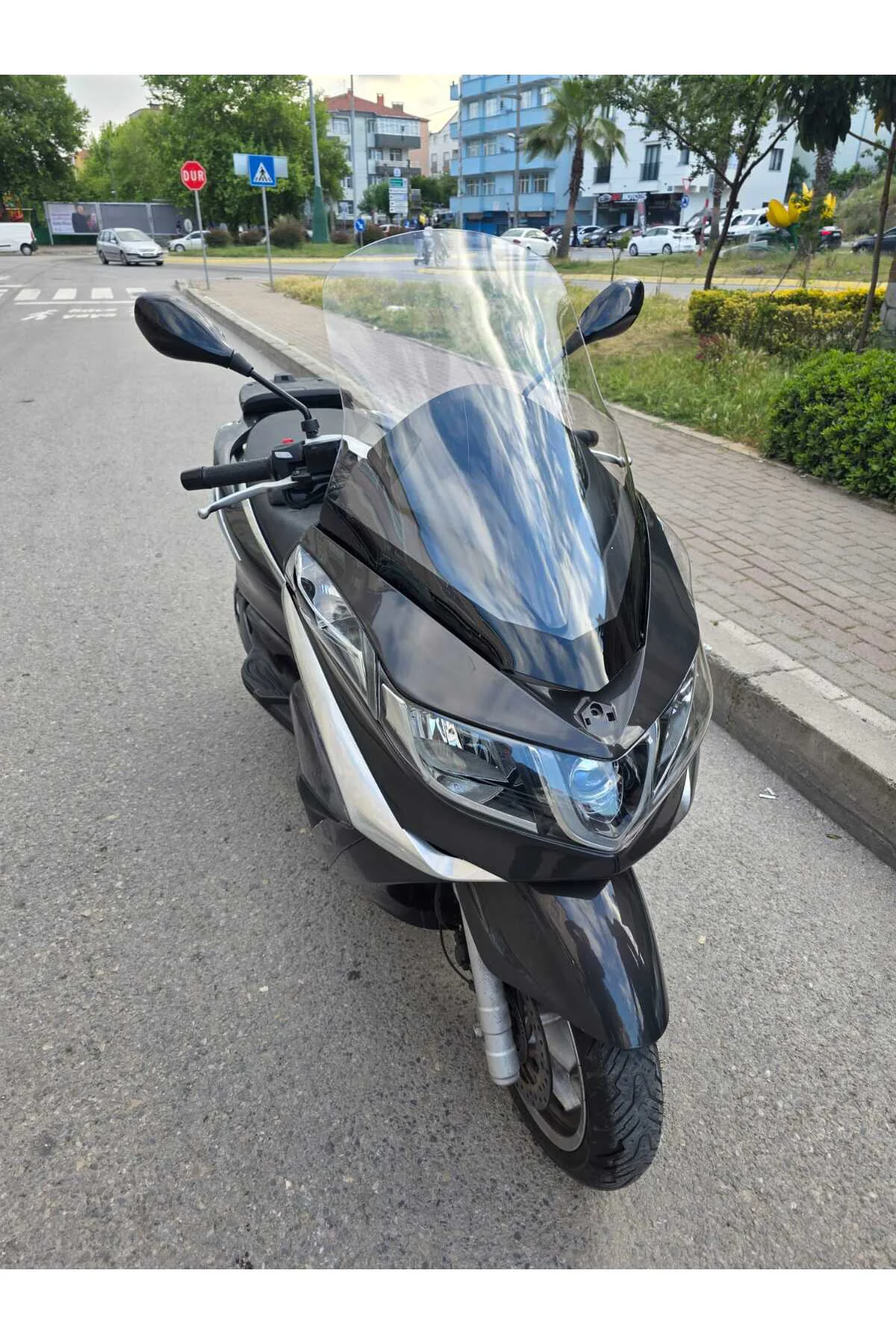 Piaggio X10 Ön Cam 2011-2017 Model 73cm Şeffaf Renkli 4mm