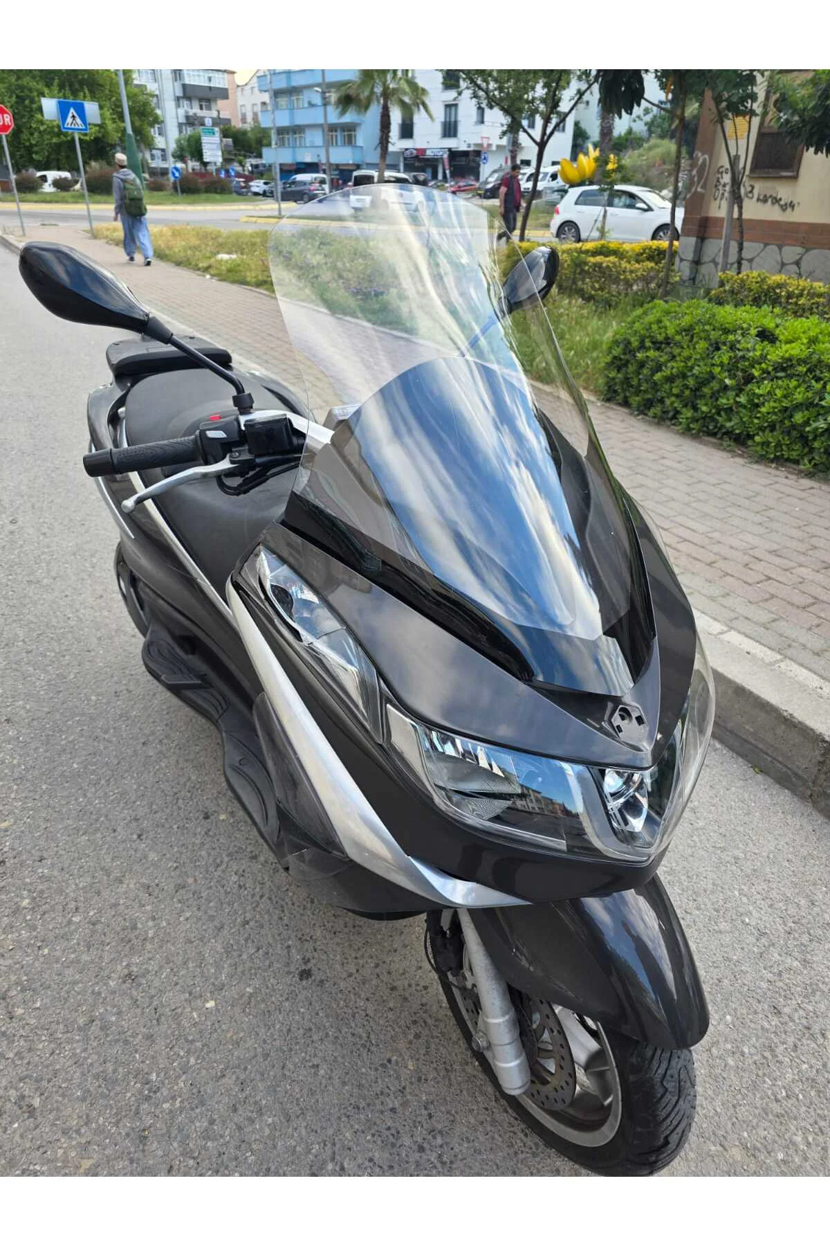 Piaggio X10 Ön Cam 2011-2017 Model 73cm Şeffaf Renkli 4mm