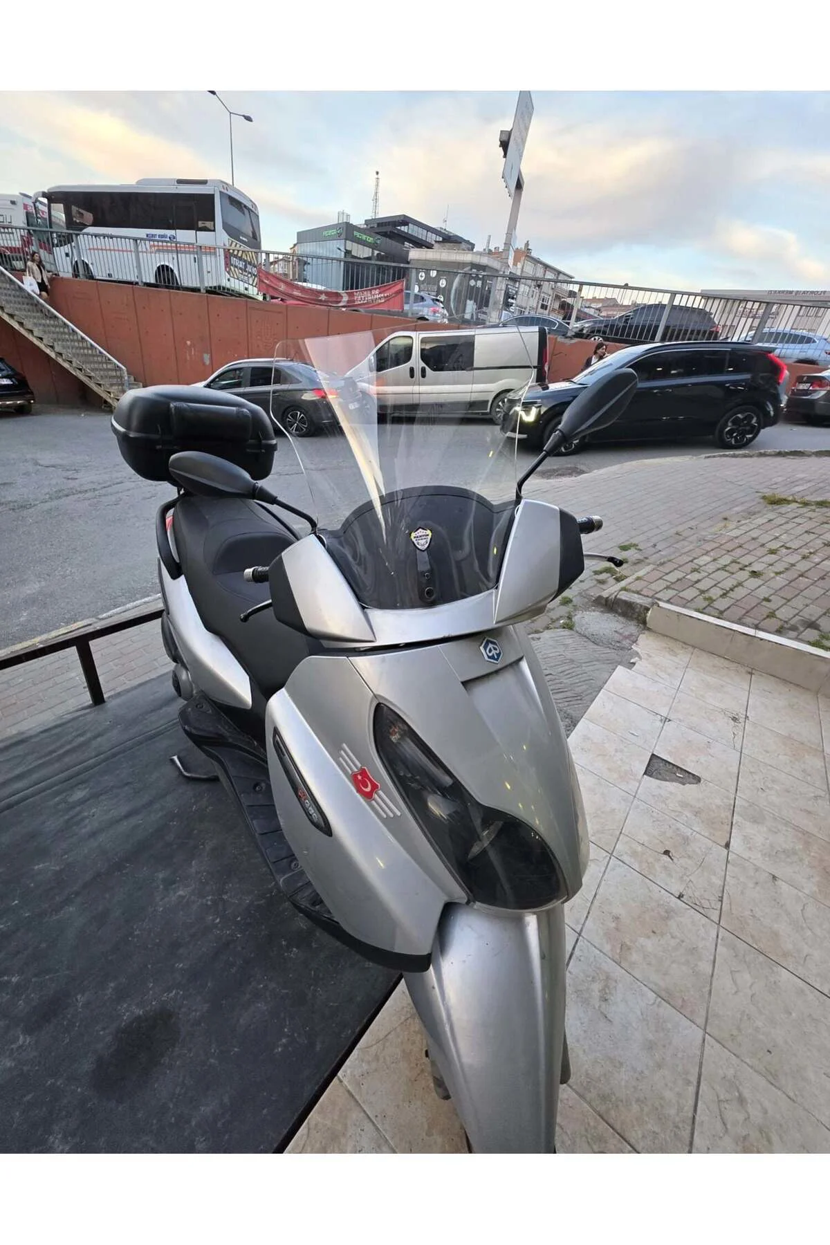 Piaggio X7 Ön Cam 2007-2012 Model 43cm Şeffaf Renkli 4mm