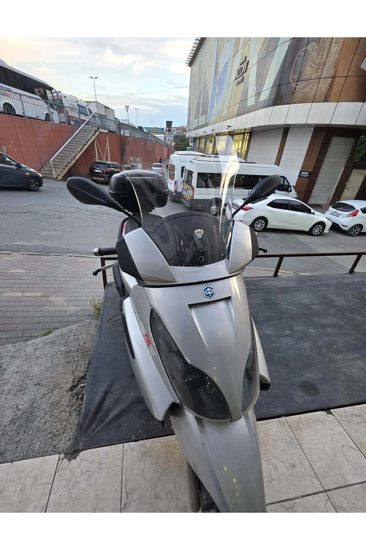Piaggio X7 Ön Cam 2007-2012 Model 43cm Şeffaf Renkli 4mm