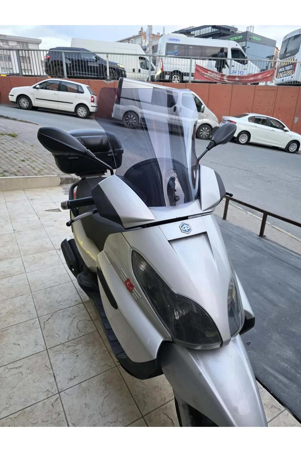 Piaggio X7 Ön Cam 2007-2012 Model 43cm Füme Renkli 4mm