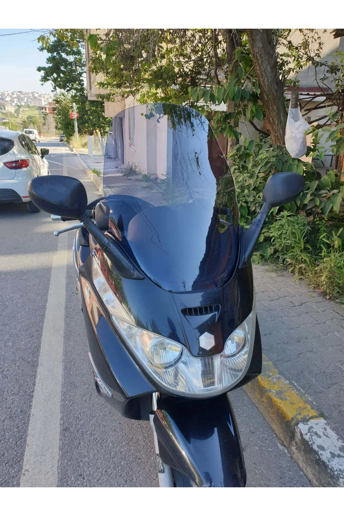 Piaggio X8 200 Ön Cam 2004-2006 Model 58cm Füme Renkli 4mm