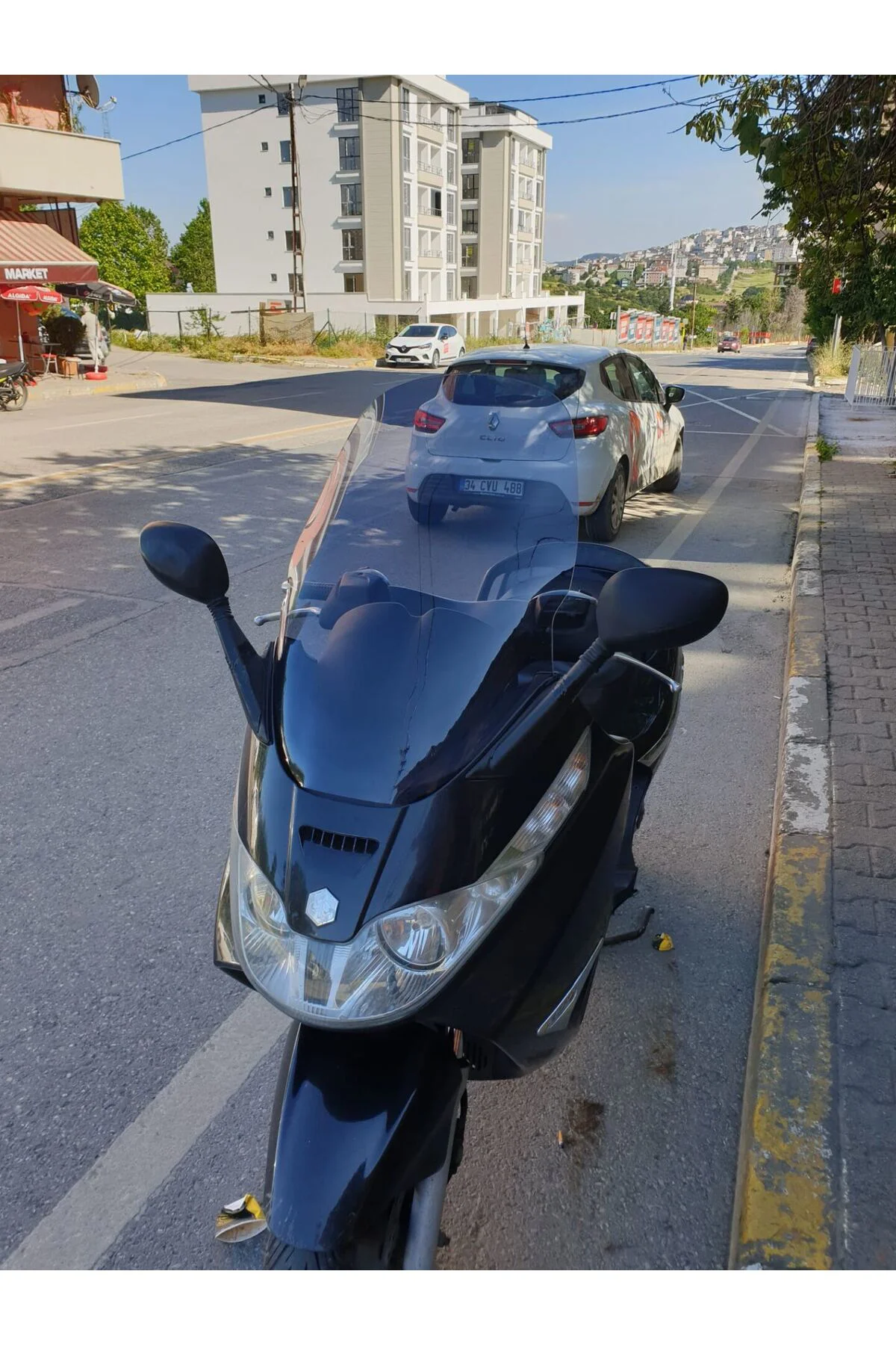Piaggio X8 200 Ön Cam 2004-2006 Model 70cm Füme Renkli 4mm