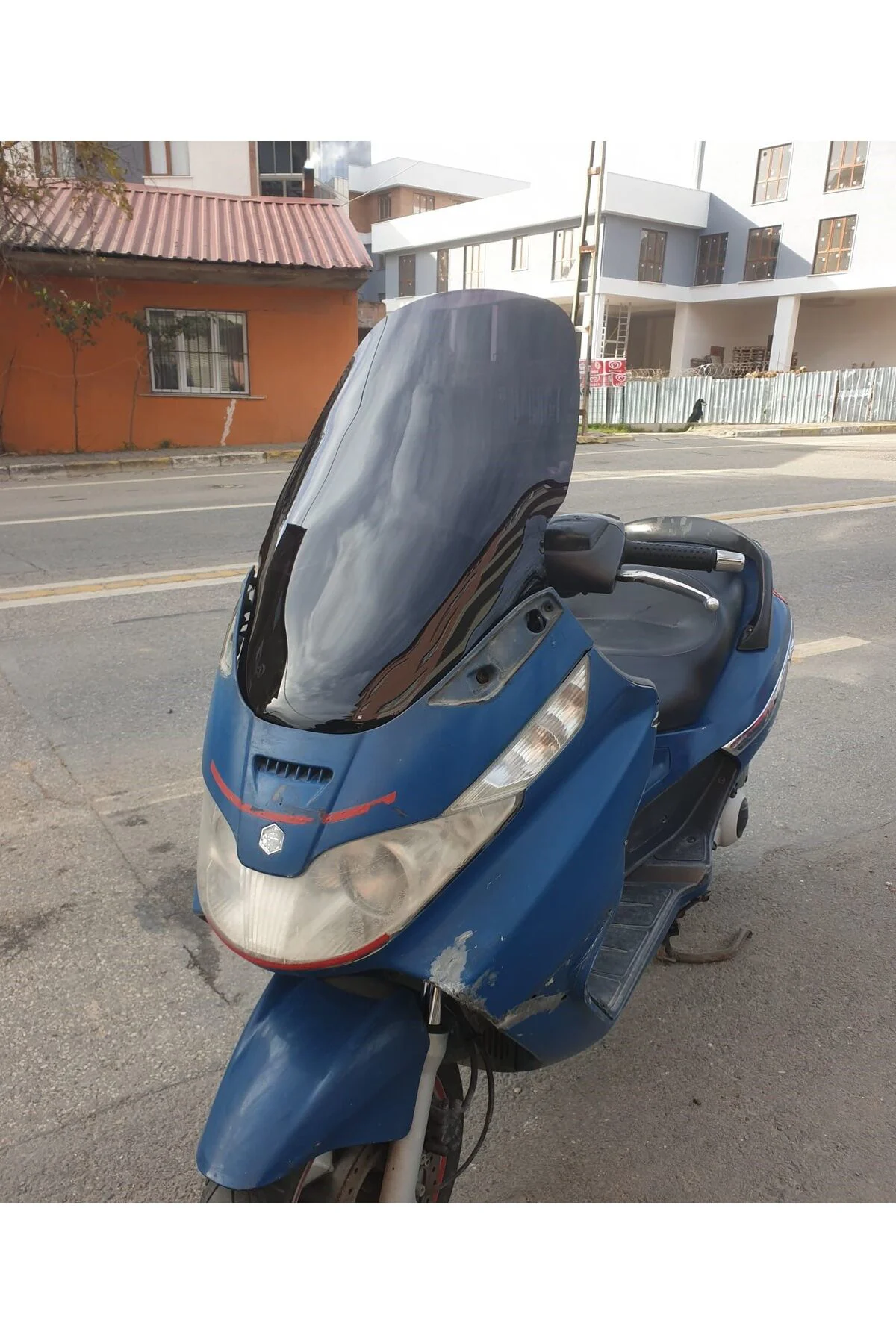Piaggio X8 200 Ön Cam 2004-2006 Model 70cm Siyah Renkli 4mm