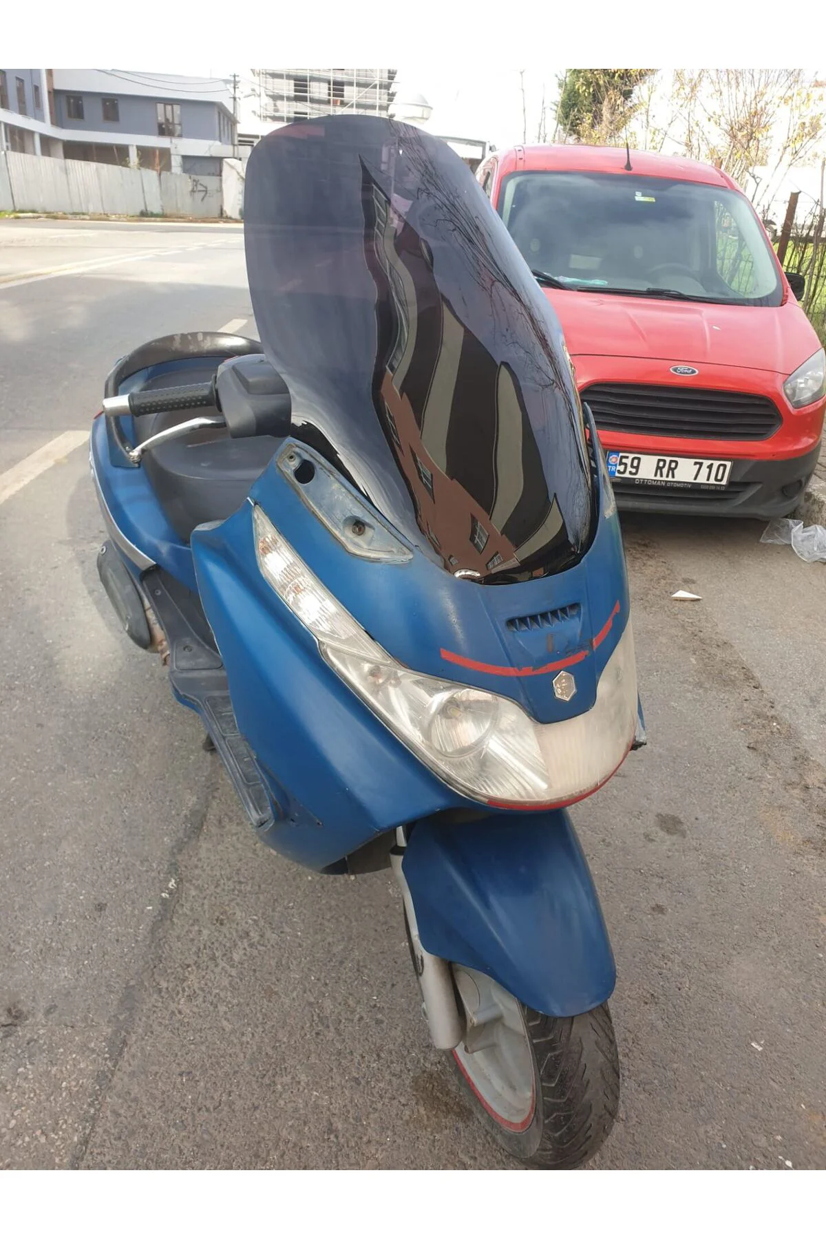 Piaggio X8 200 Ön Cam 2004-2006 Model 58cm Siyah Renkli 4mm