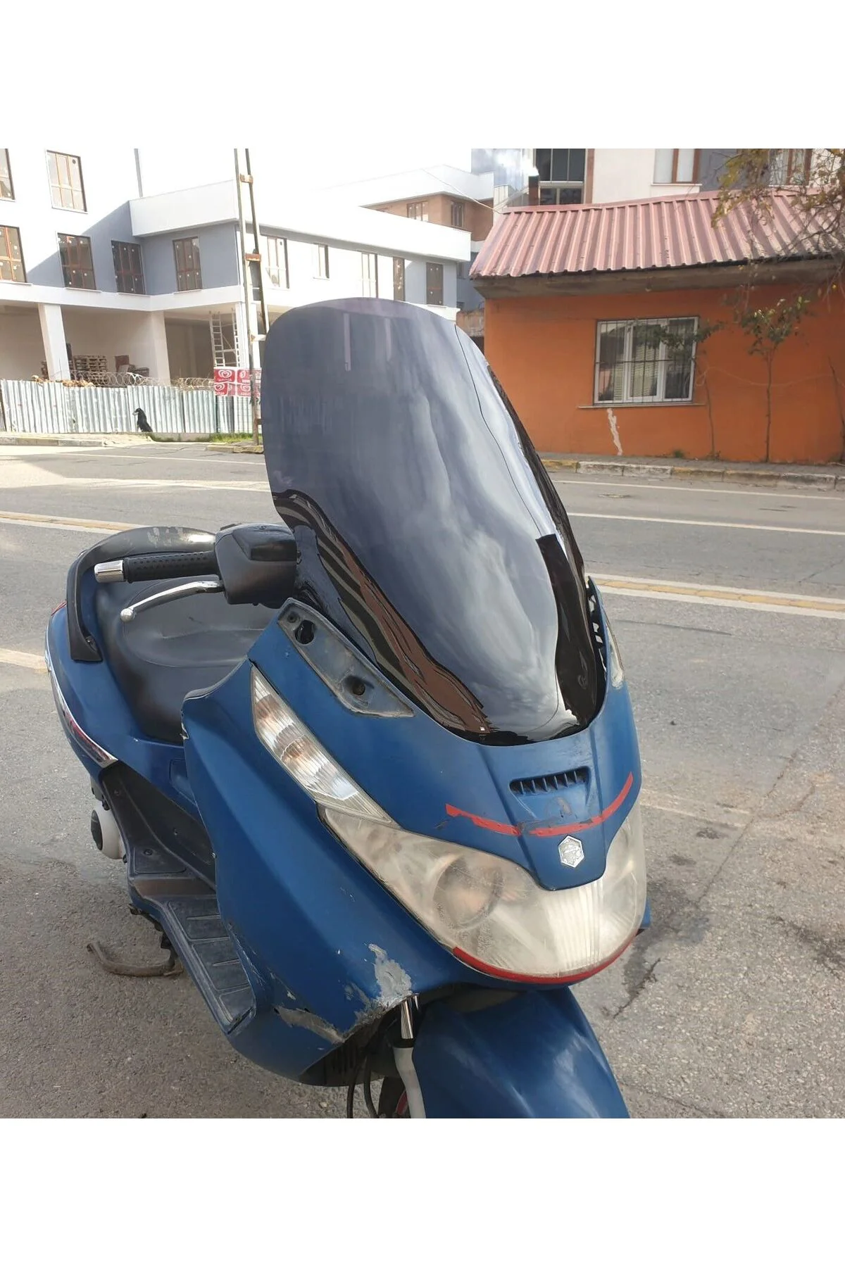 Piaggio X8 200 Ön Cam 2004-2006 Model 58cm Siyah Renkli 4mm