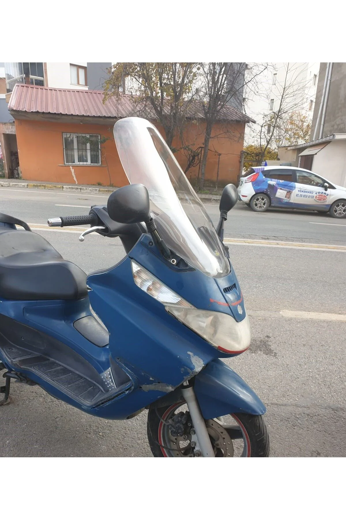 Piaggio X8 200 Ön Cam 2004-2006 Model 70cm Şeffaf Renkli 4mm