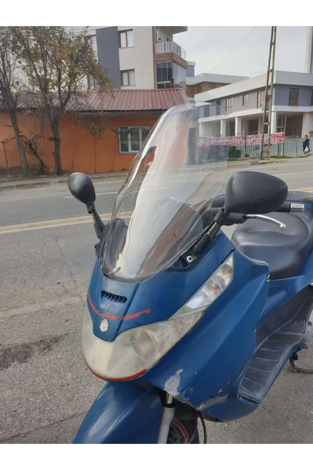 Piaggio X8 200 Ön Cam 2004-2006 Model 70cm Şeffaf Renkli 4mm