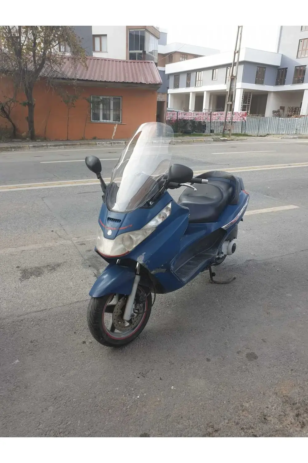 Piaggio X8 200 Ön Cam 2004 2006 Model 58cm Şeffaf Renkli 4mm