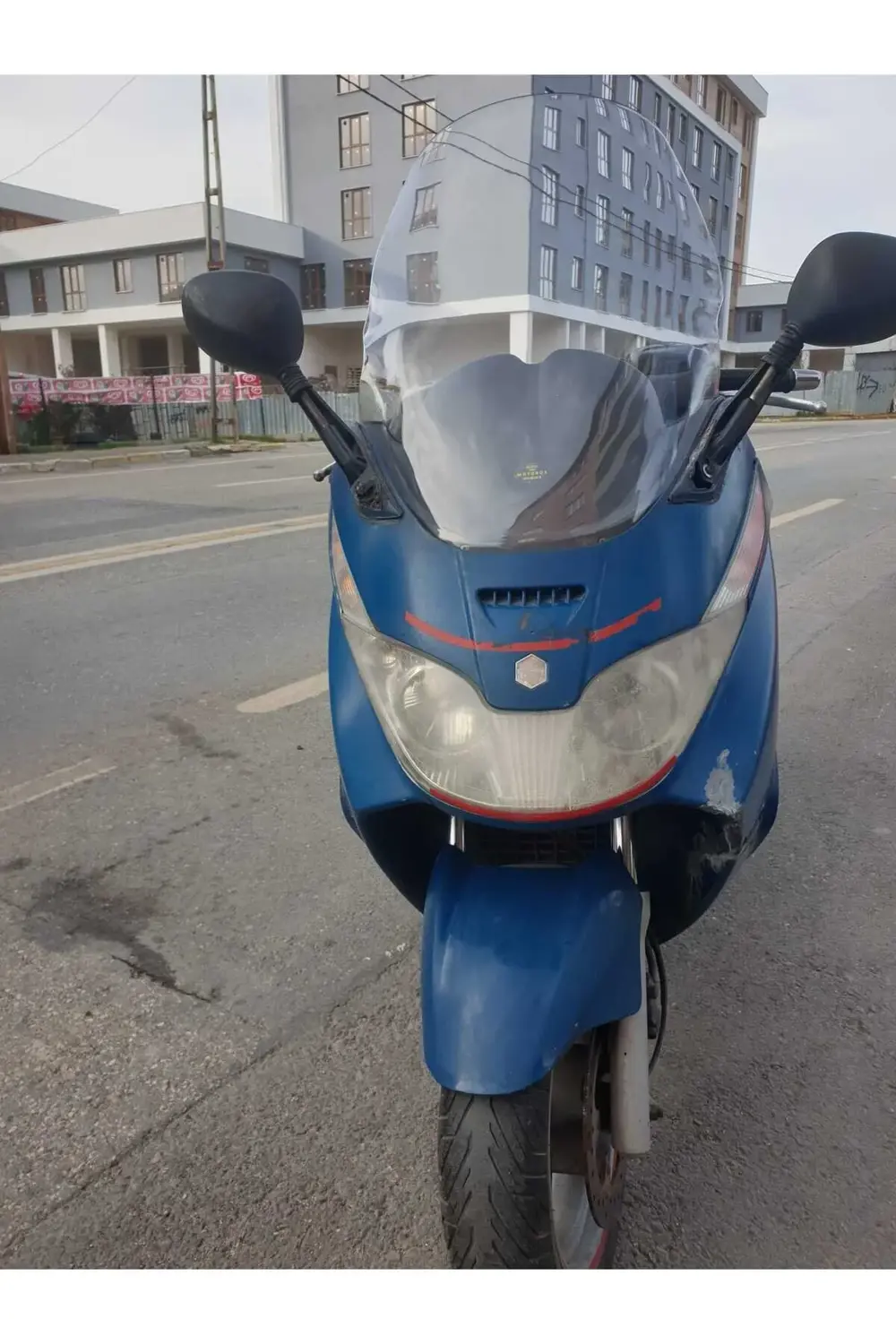 Piaggio X8 200 Ön Cam 2004 2006 Model 58cm Şeffaf Renkli 4mm