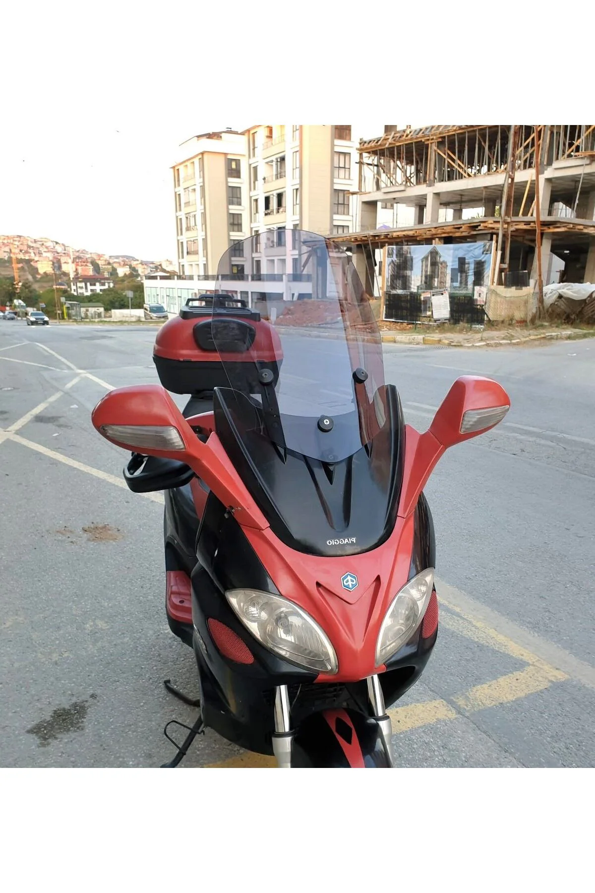 Piaggio X9 250 Ön Cam 2004-2006 Model 49cm Füme Renkli 4mm