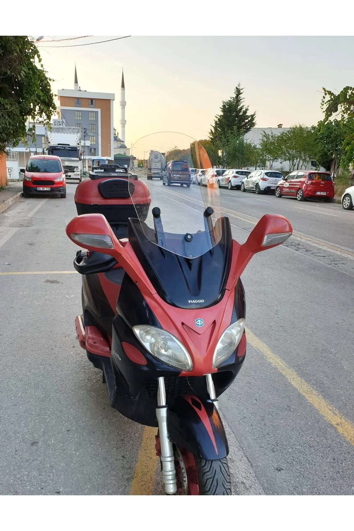 Piaggio X9 250 Ön Cam 2004-2006 Model 49cm Şeffaf Renkli 4mm