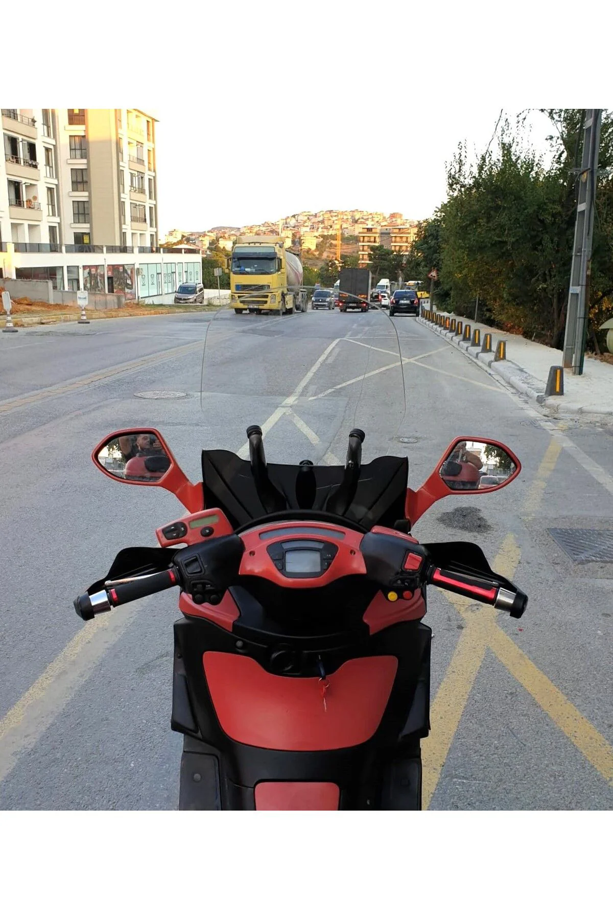 Piaggio X9 250 Ön Cam 2004-2006 Model 49cm Şeffaf Renkli 4mm