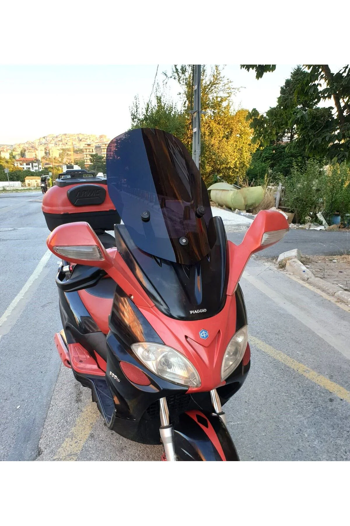 Piaggio X9 250 Ön Cam 2004-2006 Model 49cm Siyah Renkli 4mm