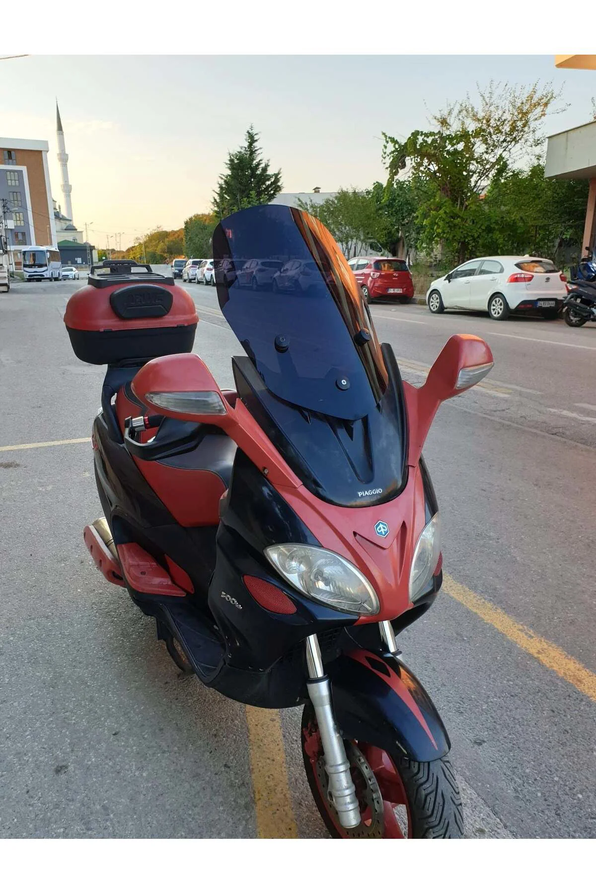 Piaggio X9 250 Ön Cam 2004-2006 Model 49cm Siyah Renkli 4mm