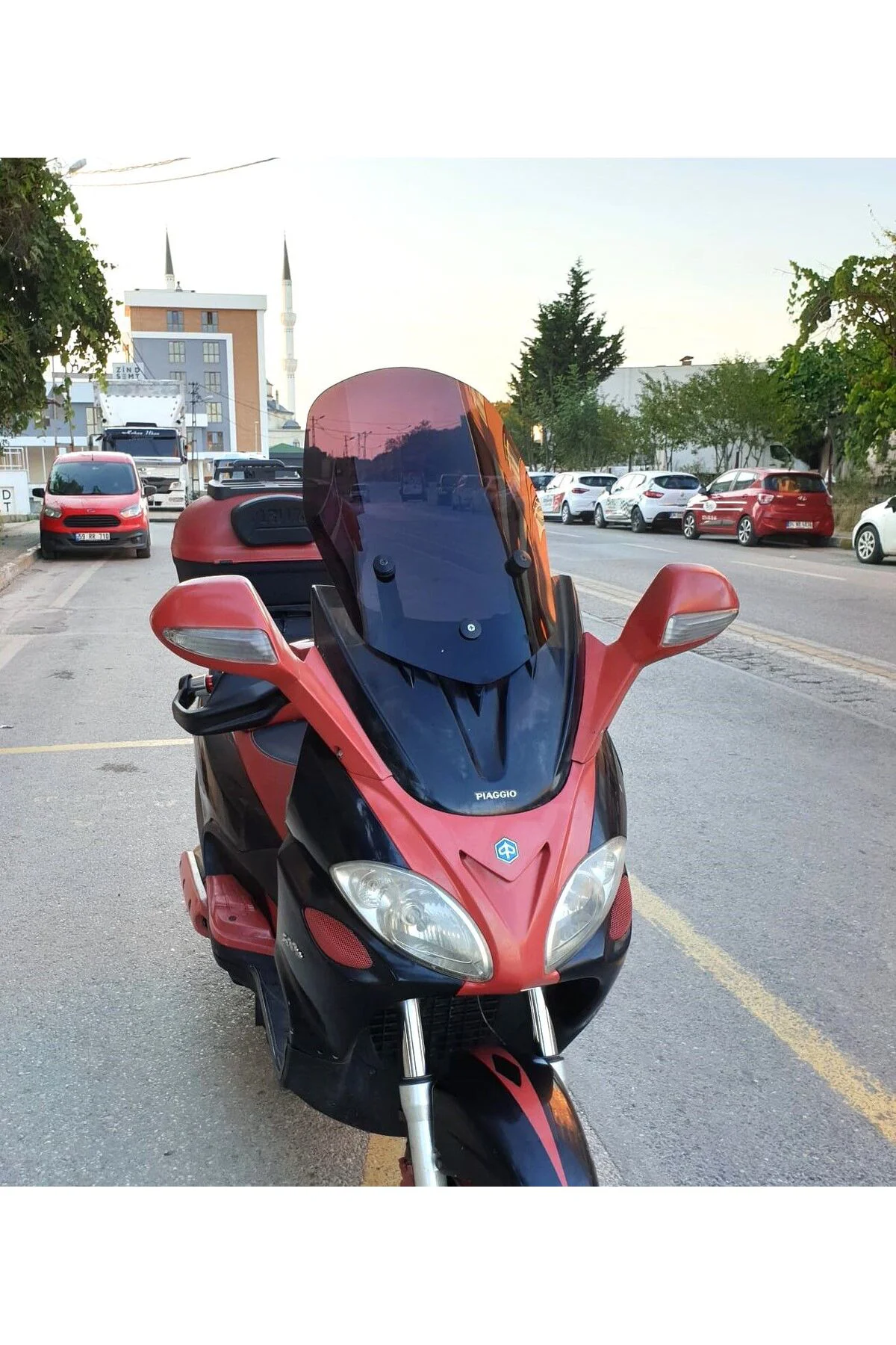 Piaggio X9 250 Ön Cam 2004-2006 Model 49cm Siyah Renkli 4mm