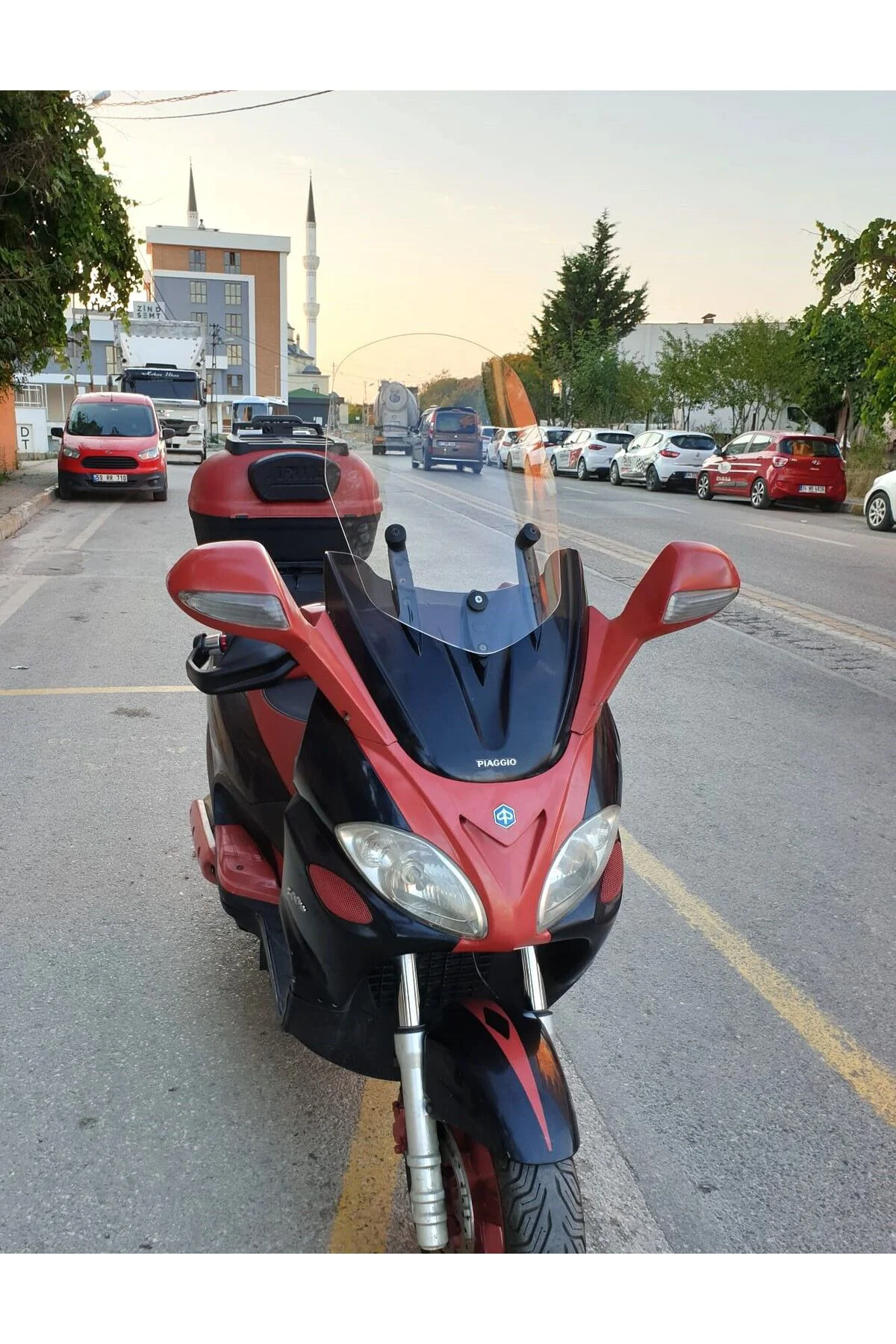 Piaggio X9 500 Ön Cam 2004-2006 Model 49cm Şeffaf Renkli 4mm