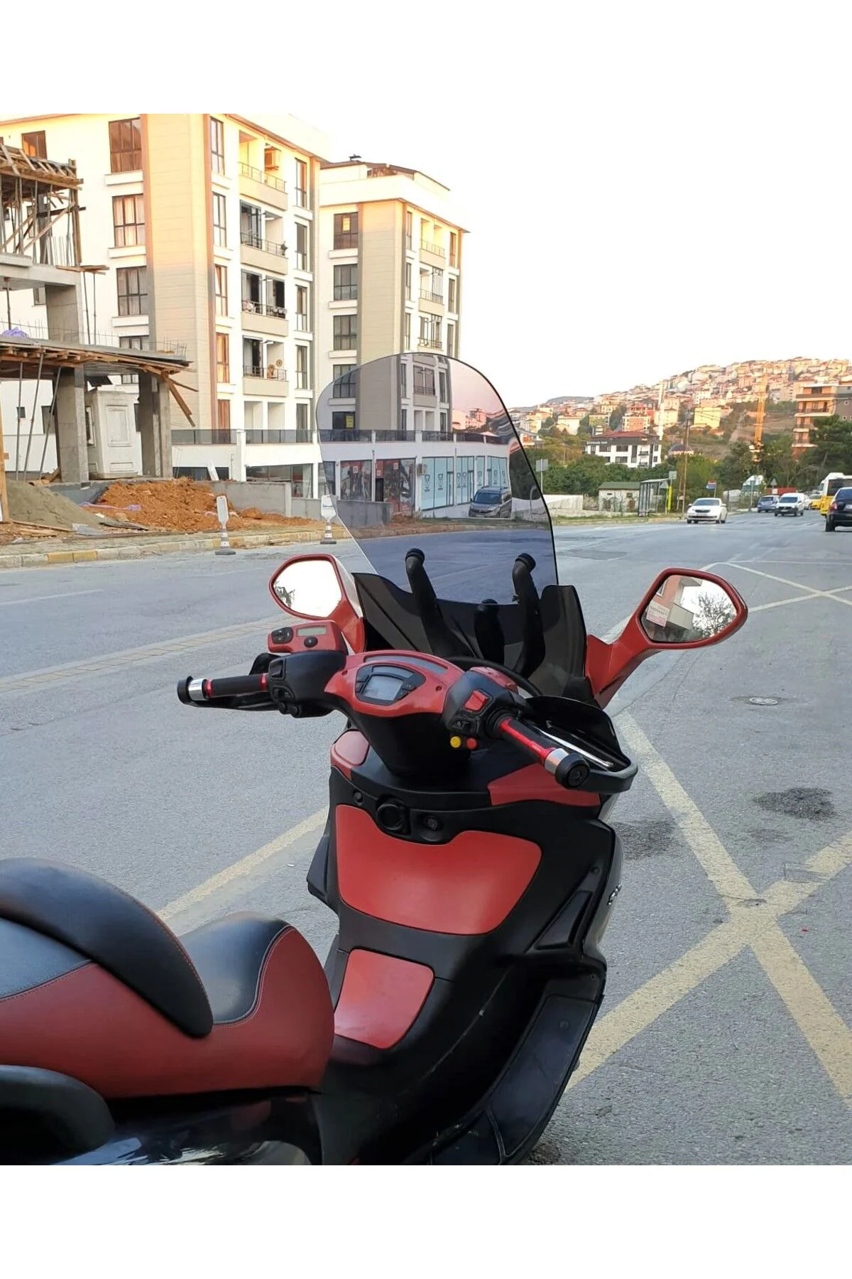 Piaggio X9 500 Ön Cam 2004-2006 Model 49cm Füme Renkli 4mm