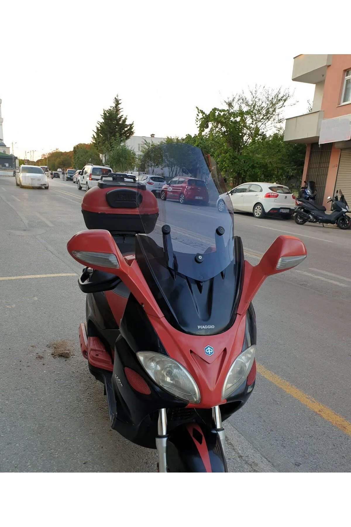 Piaggio X9 500 Ön Cam 2004-2006 Model 49cm Füme Renkli 4mm