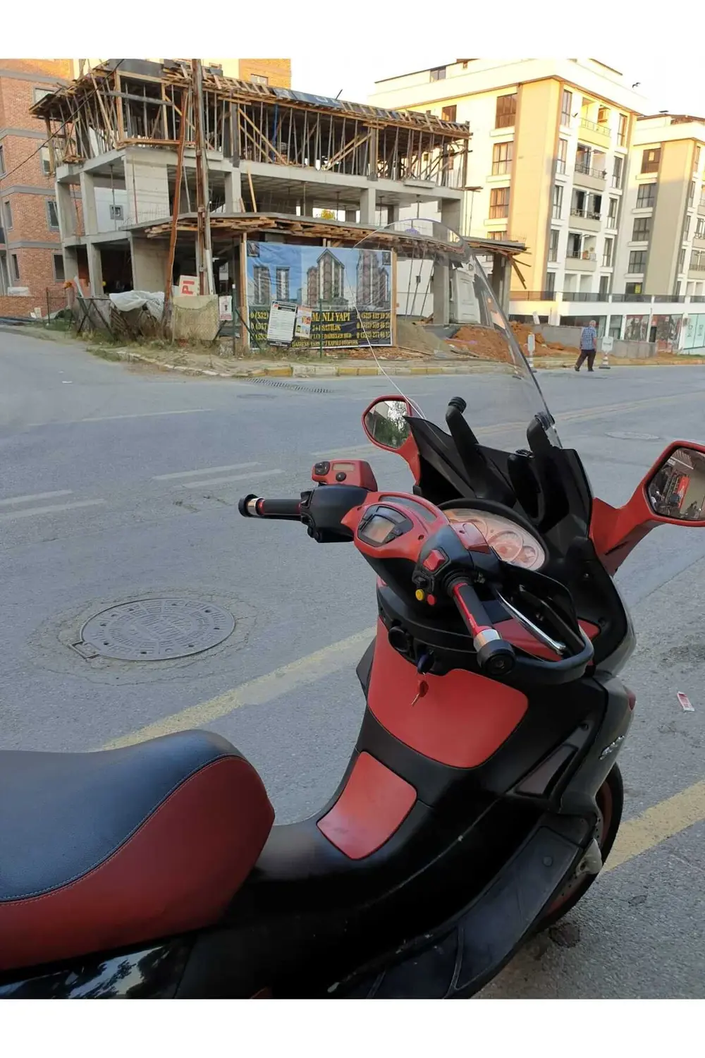 Piaggio X9 Ön Cam 2004 2007 Model 49cm Şeffaf Renkli 4mm ORTA BOY