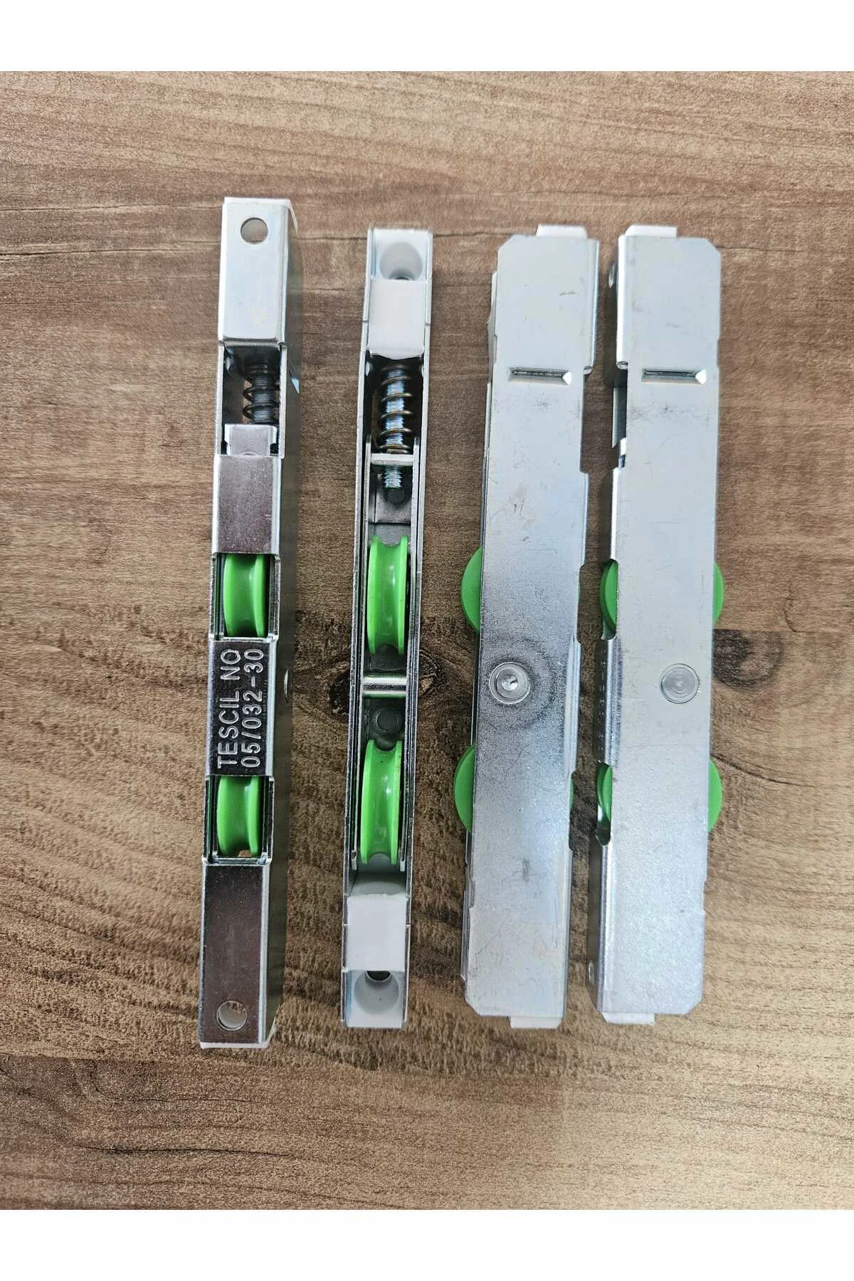 Pimapen PVC Pencere Yeşil Sürme Teker 4 lü Set