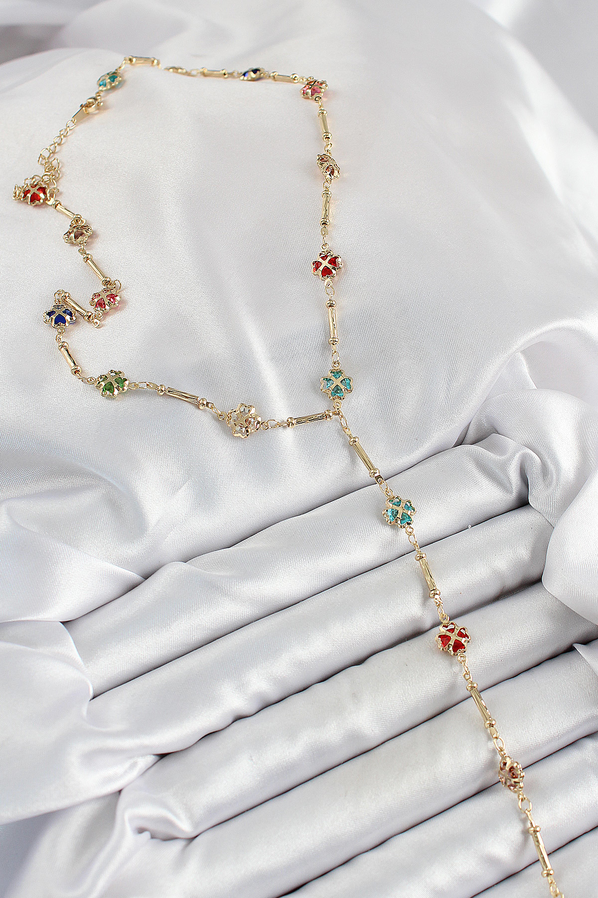 Stillove Pirinç Asorti Kalpli Yonca Model Gold Renk Zirkon Taşlı Y Kolye S