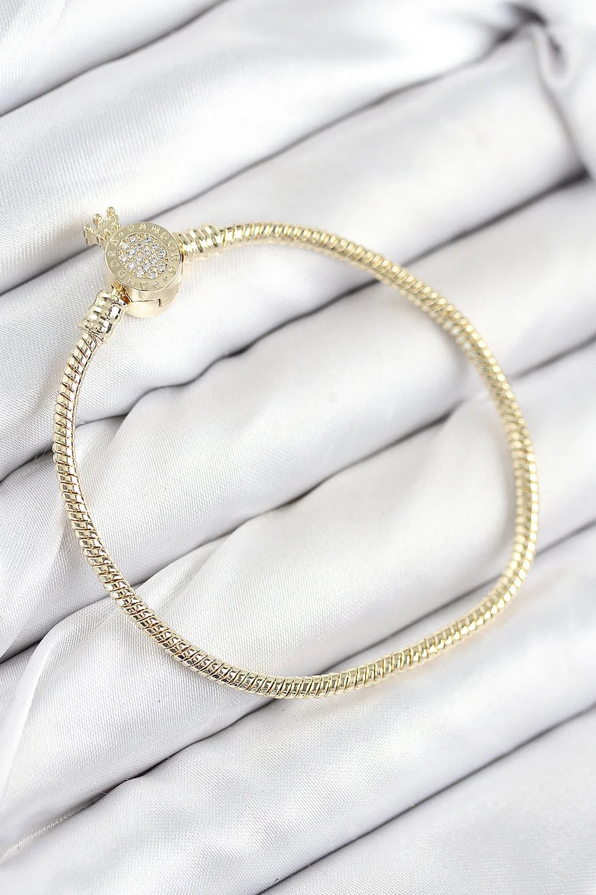 Pirinç Charm Zirkon Taşlı Taç Model Gold Renk Kadın Bileklik - Lisinya Diğer
