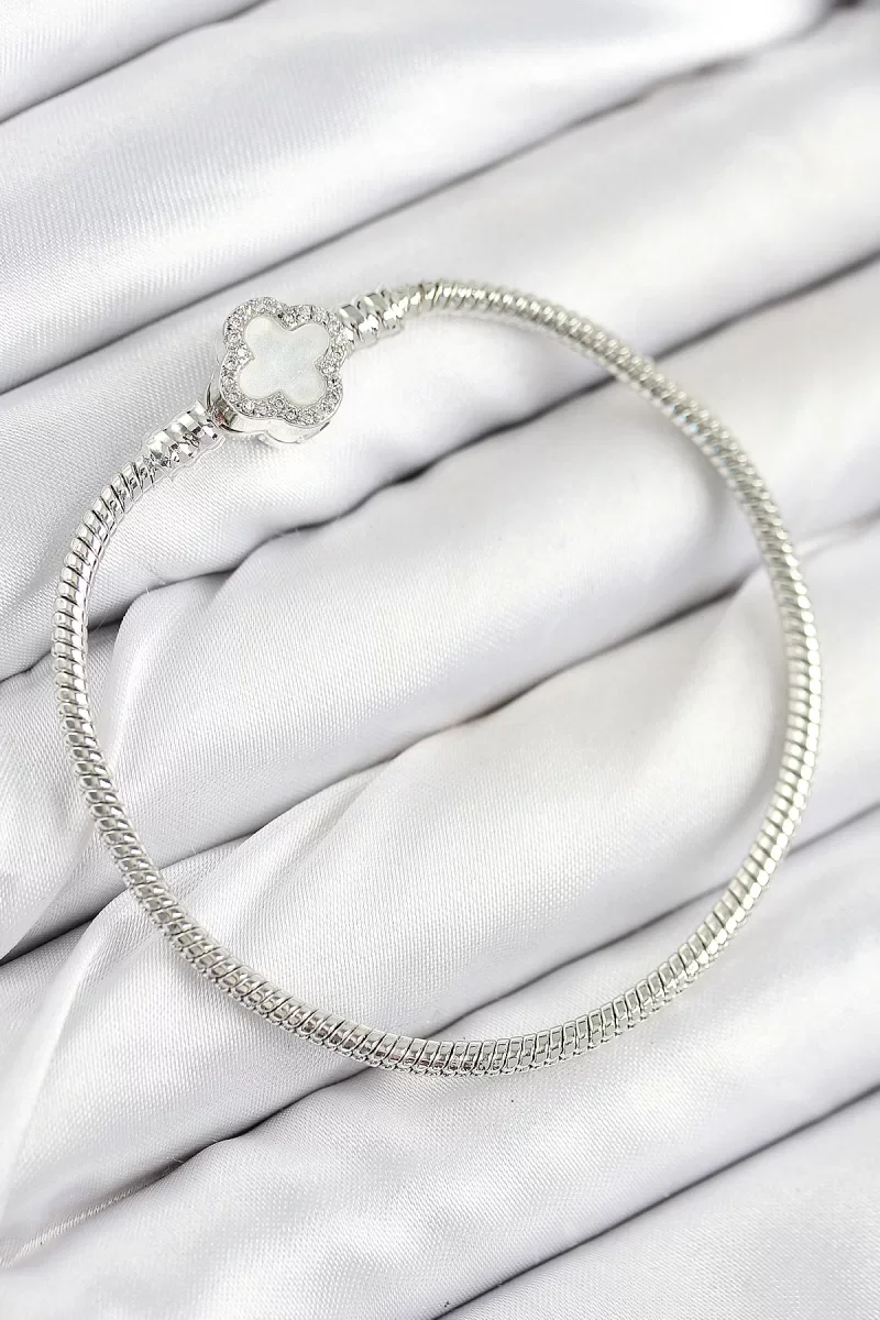 Pirinç Charm Zirkon Taşlı Yonca Model Gümüş Renk Kadın Bileklik - Lisinya Pirinç Charm Zirkon Taşlı Yonca Model Gümüş Renk Kadın Bileklik - Lisinya