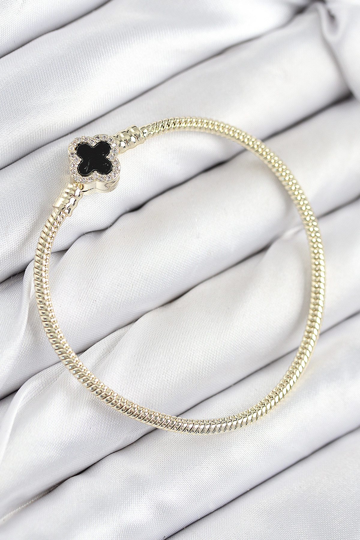 Pirinç Charm Zirkon Taşlı Yonca Model Gold Renk Kadın Bileklik -