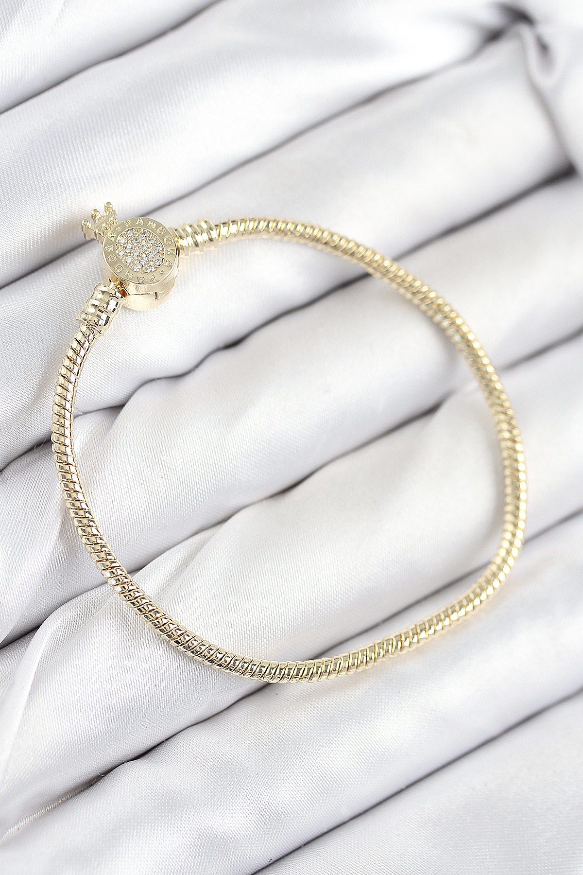 Pirinç Charm Zirkon Taşlı Taç Model Gold Renk Kadın Bileklik - TJ