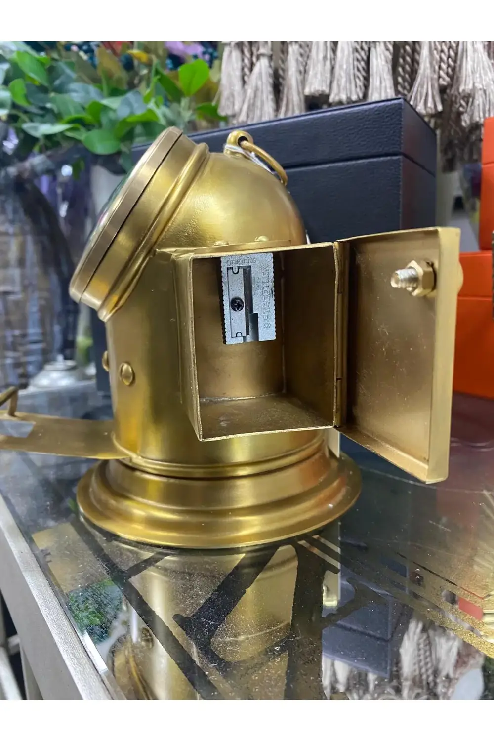 Pirinç Eskitme Lüx Masa Saati Ve Kalemlik Kalemtraş 18x18cm