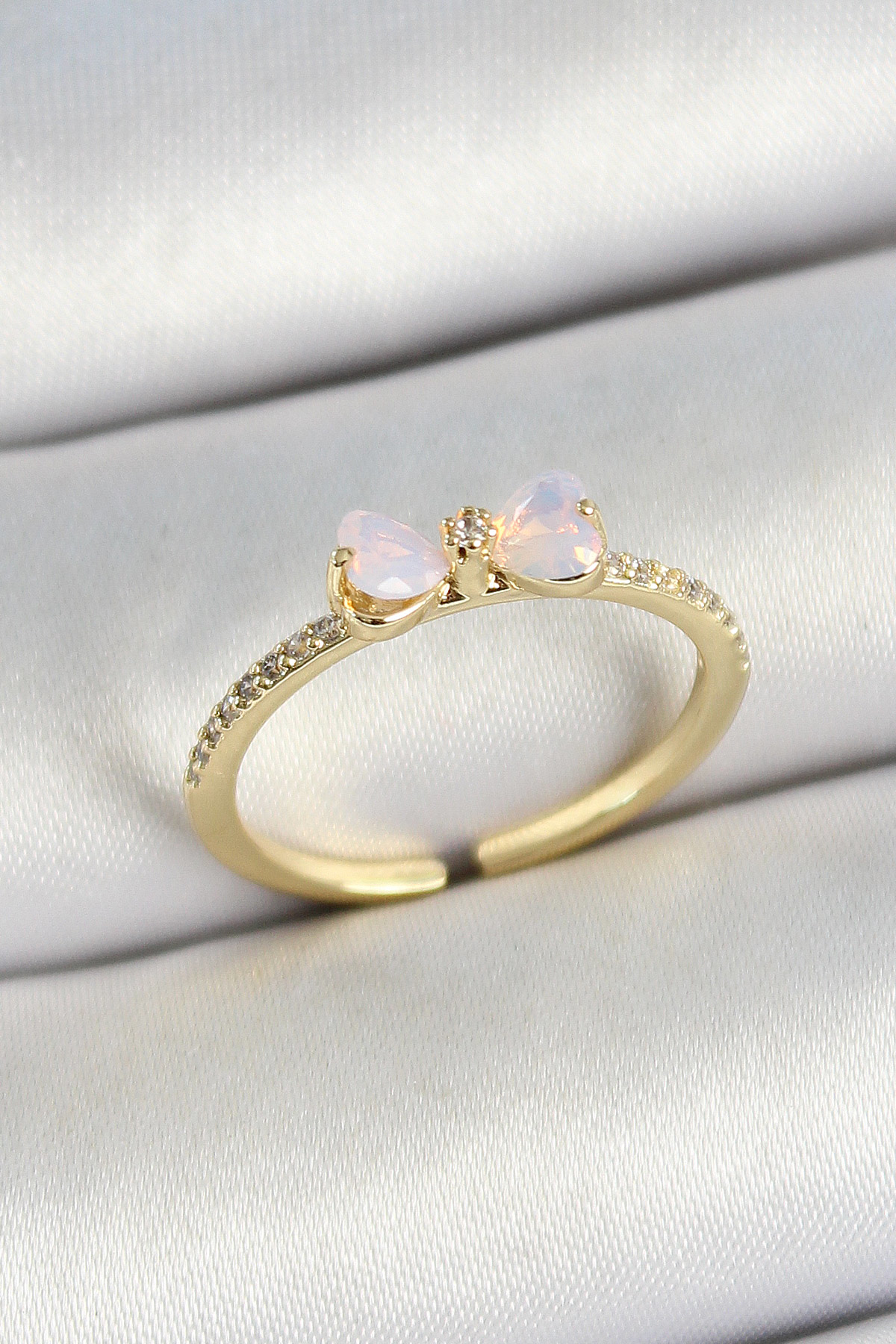 Pirinç Fiyonk Figürlü Zirkon Taşlı Gold Renk Ayarlanabilir Kadın