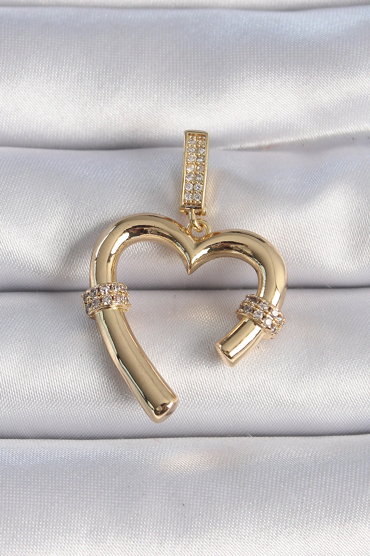Pirinç Gold Kalp Zirkon Taşlı Günlük Charm 5886