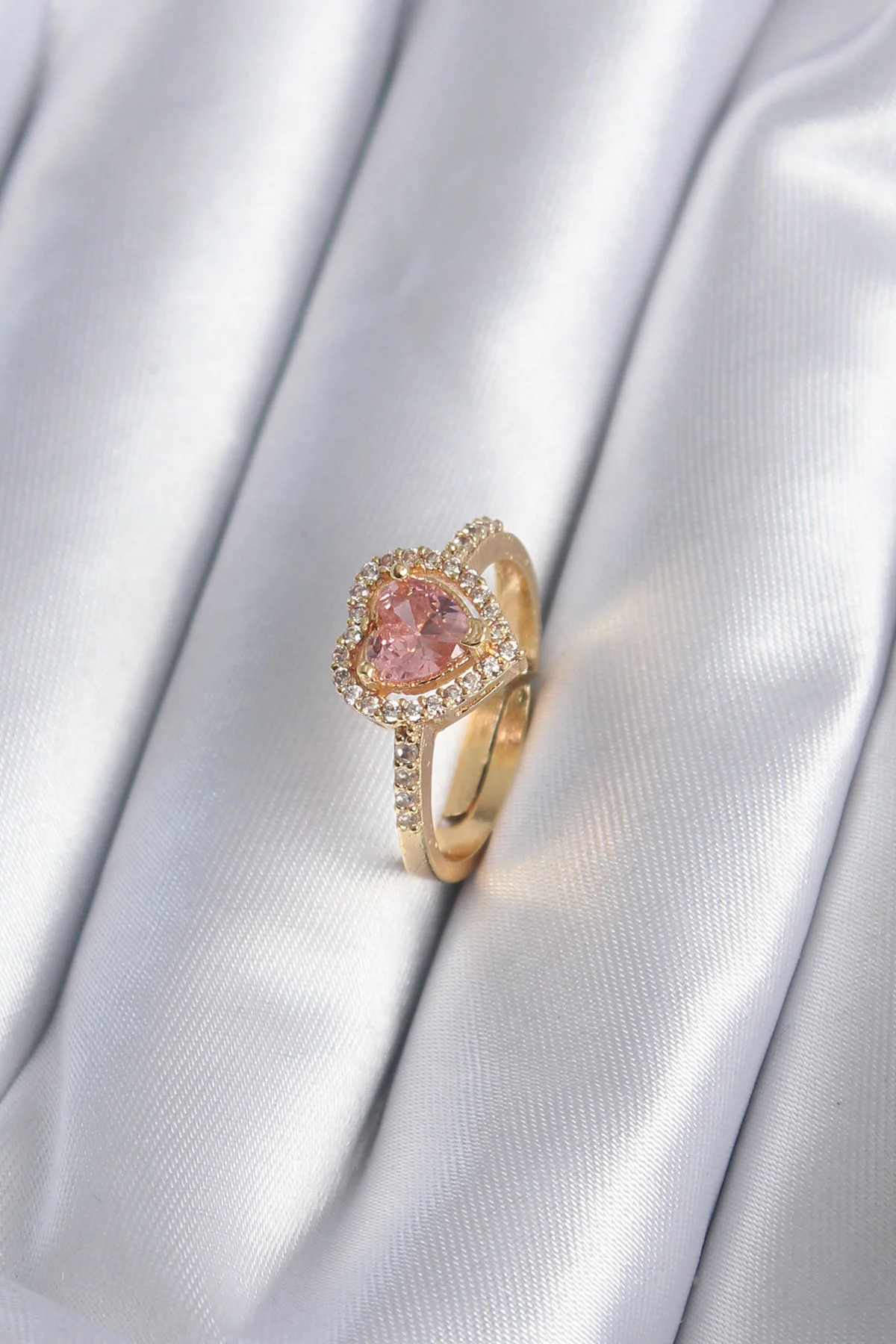 Pirinç Gold Pembe Zirkon Kalp Charm Kadın Yüzük - Klasik ve Şık Modeller
