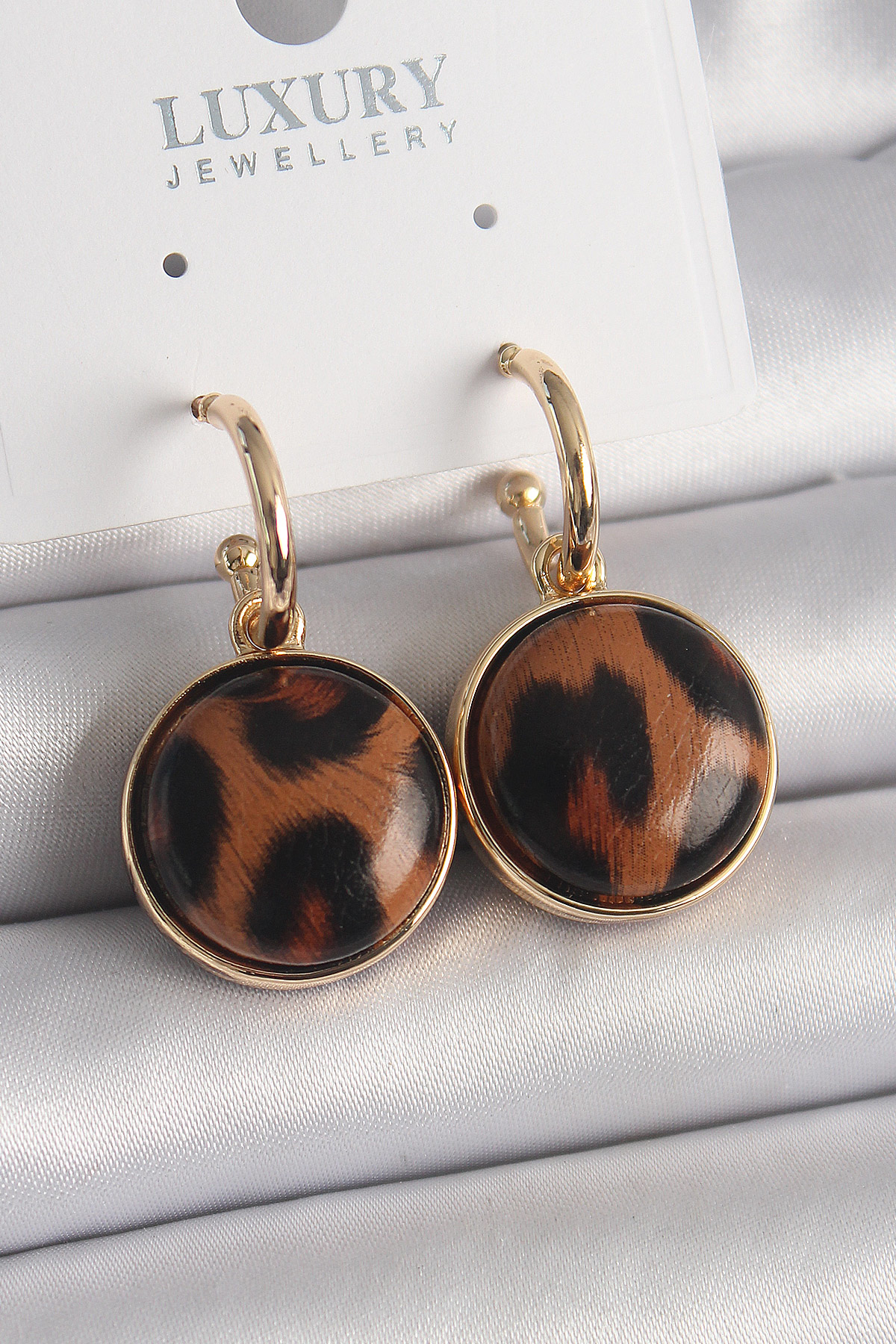 Pirinç Gold Renk Leopar Desenli Daire Model Kadın Küpe - TJ-BKP98