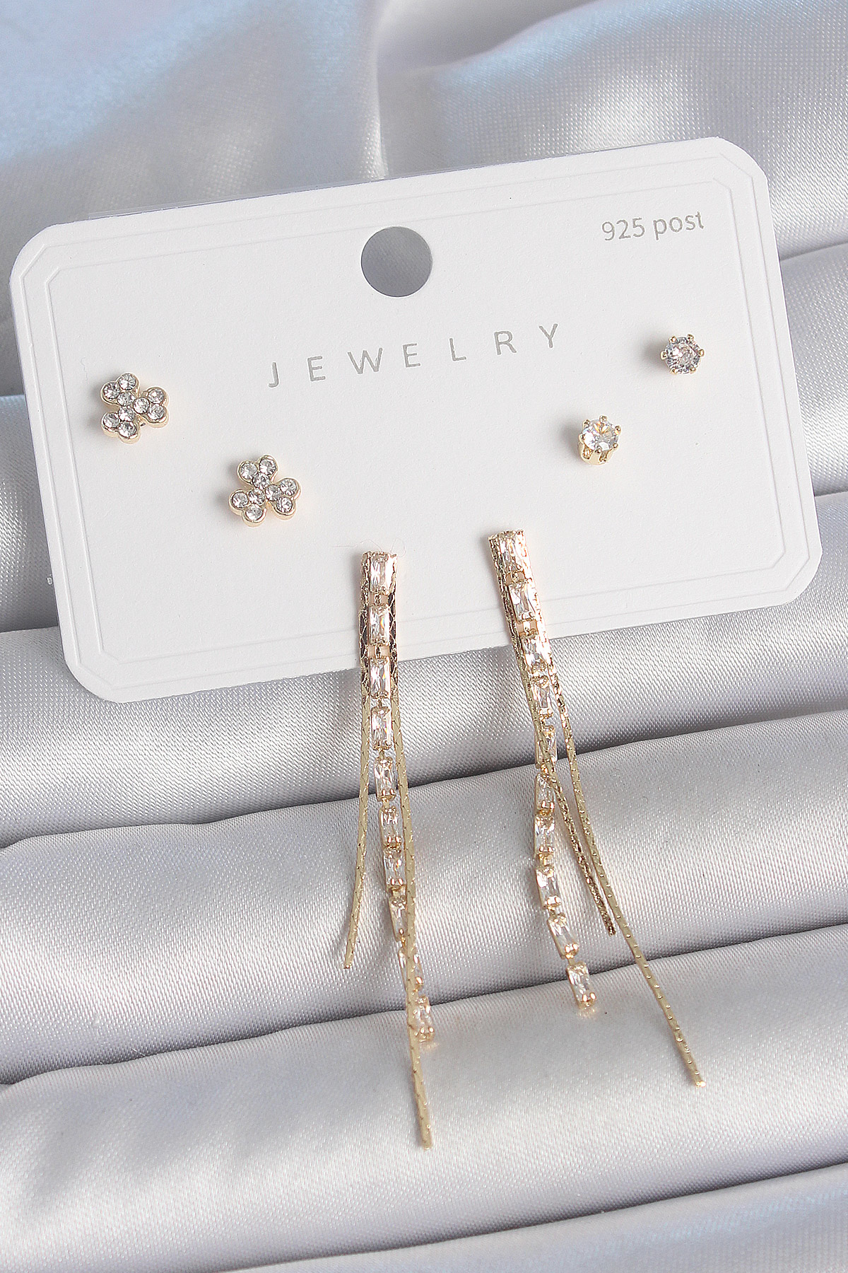 Pirinç Gold Renk Su Yolu Zirkon Taşlı Sallantı Model Çiçek Detay