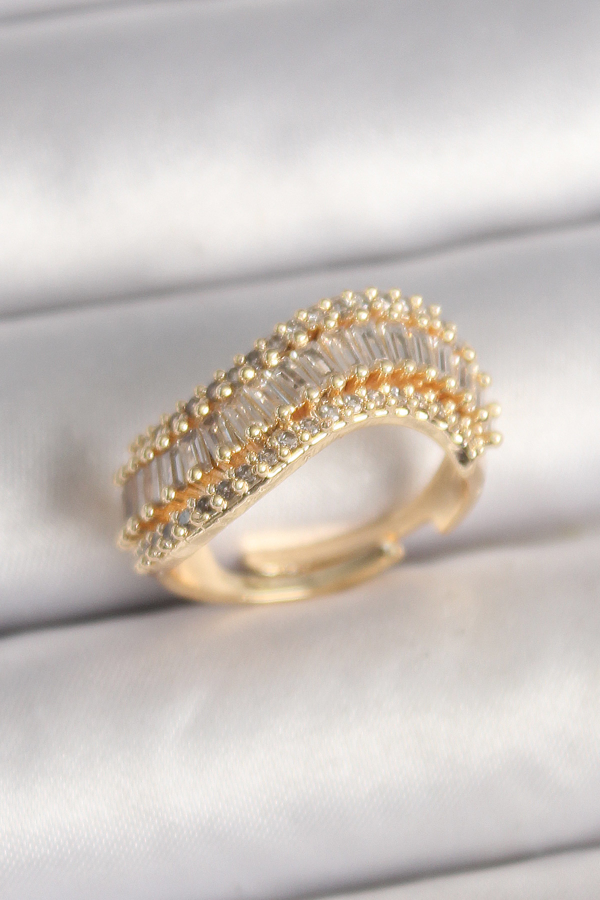 Stillove Pirinç Gold Renk Su Yolu Zirkon Taşlı Dalga Model Ayarlanabilir K