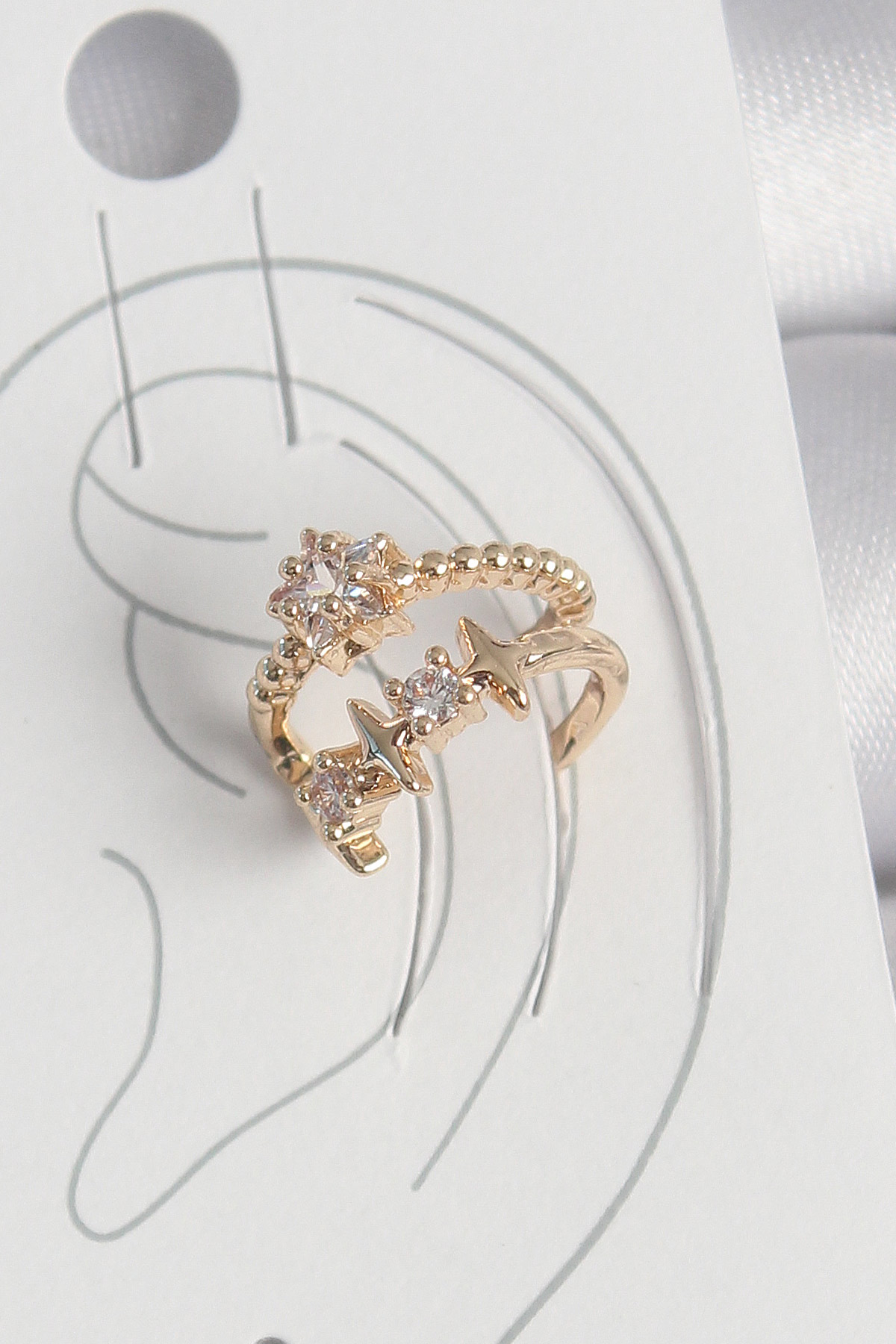 Pirinç Gold Renk Zirkon Taşlı Yıldız Model Kadın Kıkırdak Küpe -
