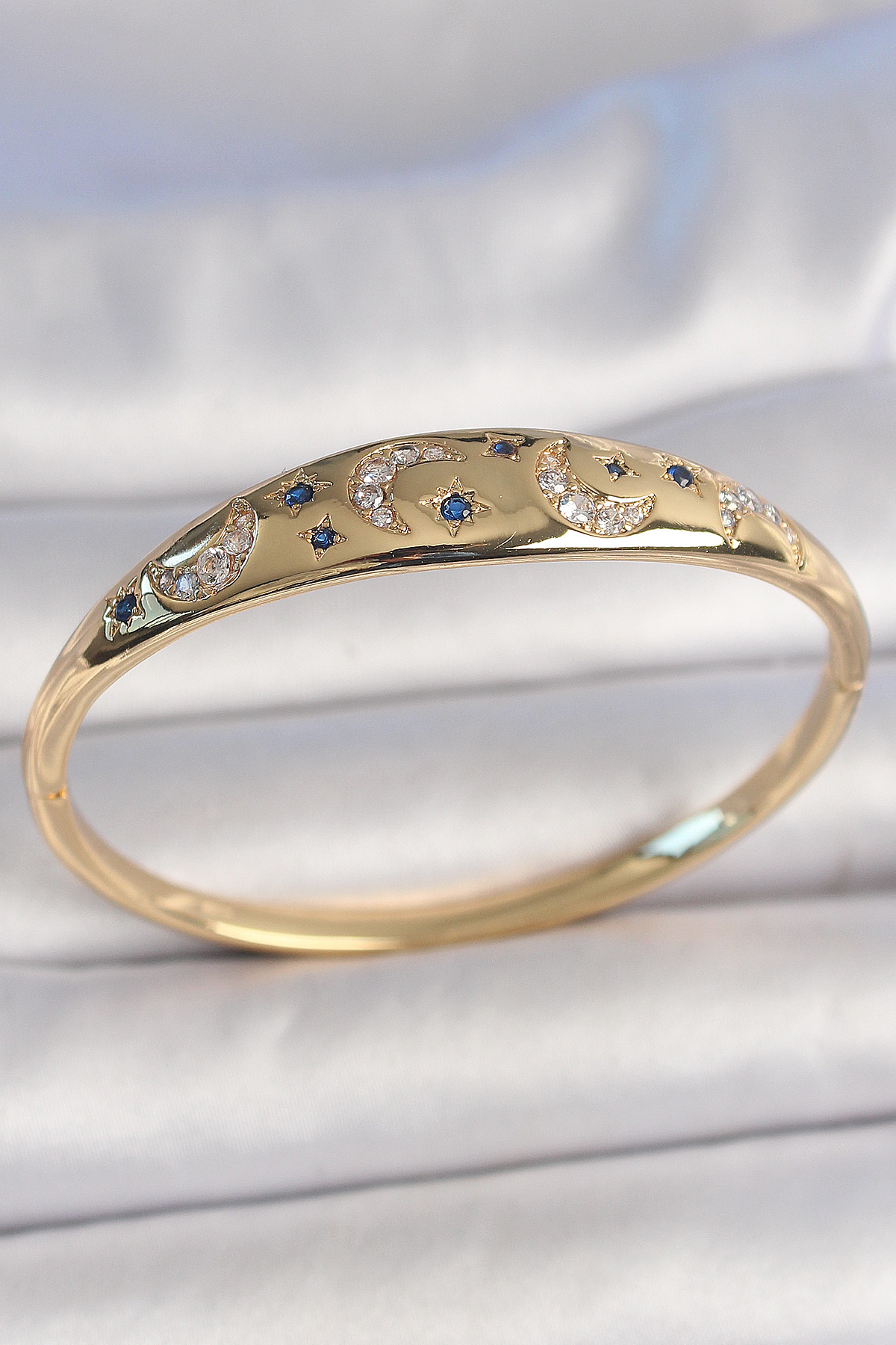 Pirinç Gold Renk Zirkon Taşlı Hilal İşleme Mavi Taşlı Yıldız Deta