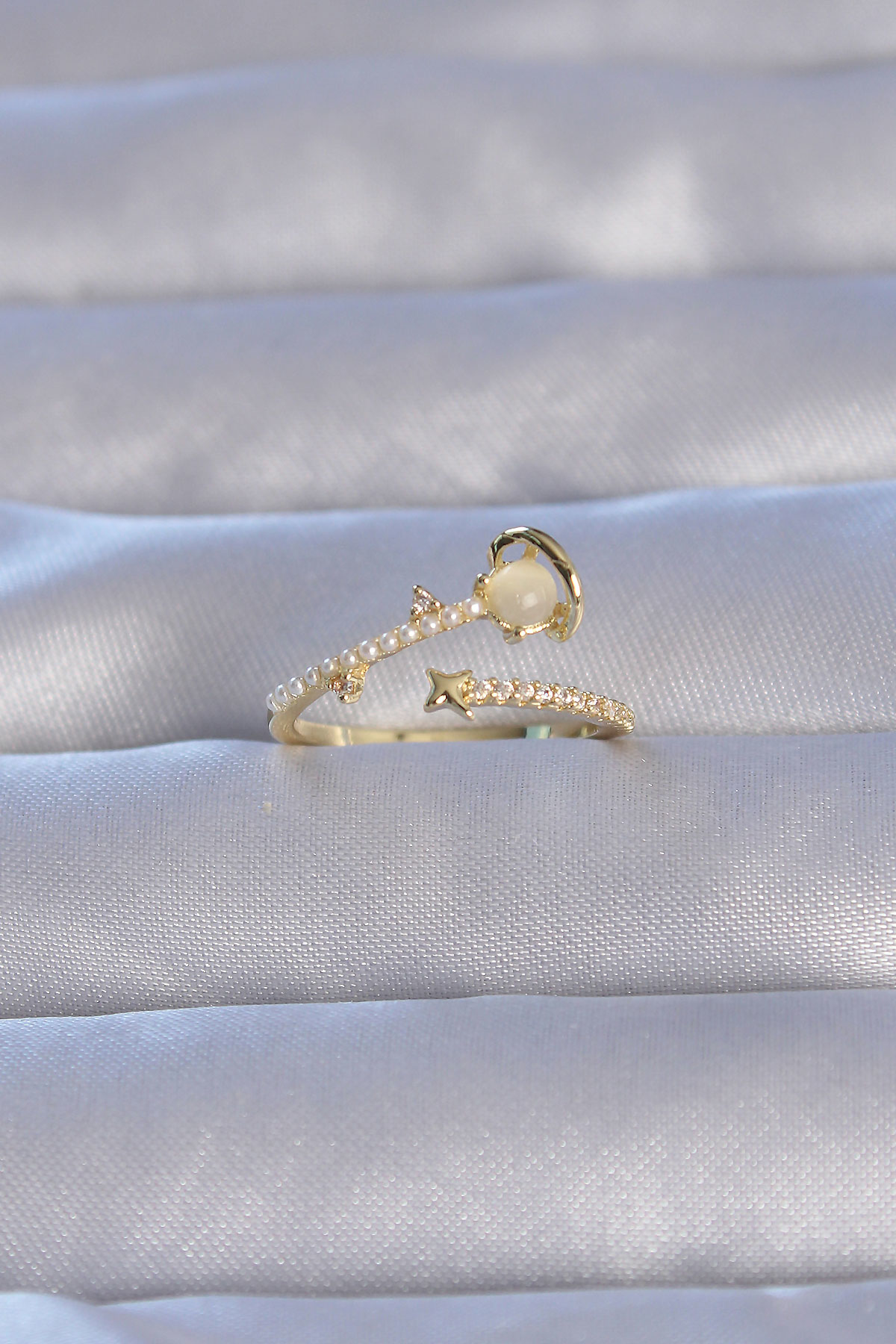 Pirinç Gold Renk Zirkon Taşlı İncili Satürn Model Ayarlanabilir Y