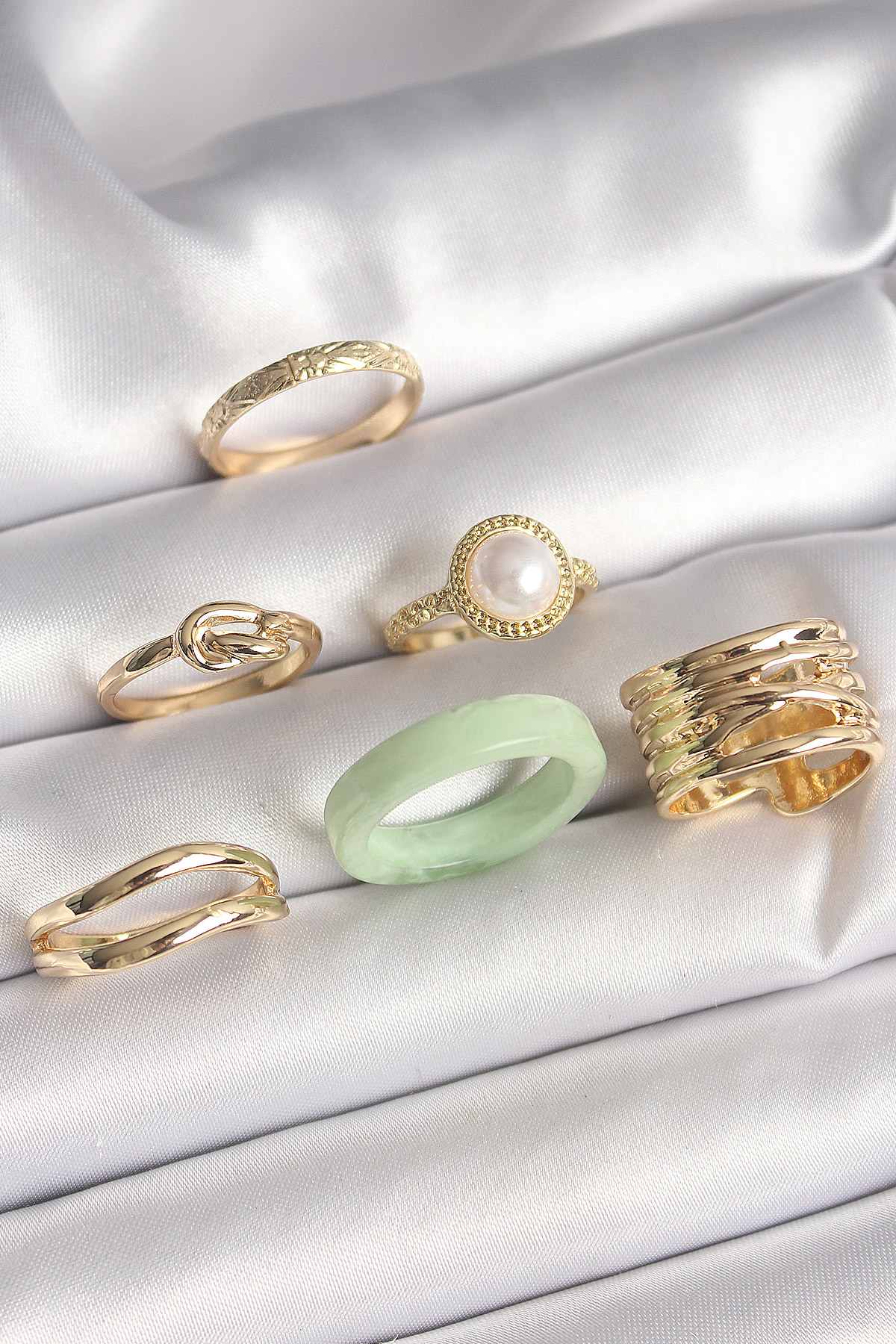 Pirinç Gold Renk Düğüm Model İncili İşlemeli Plaka Model 6'Lı Kad