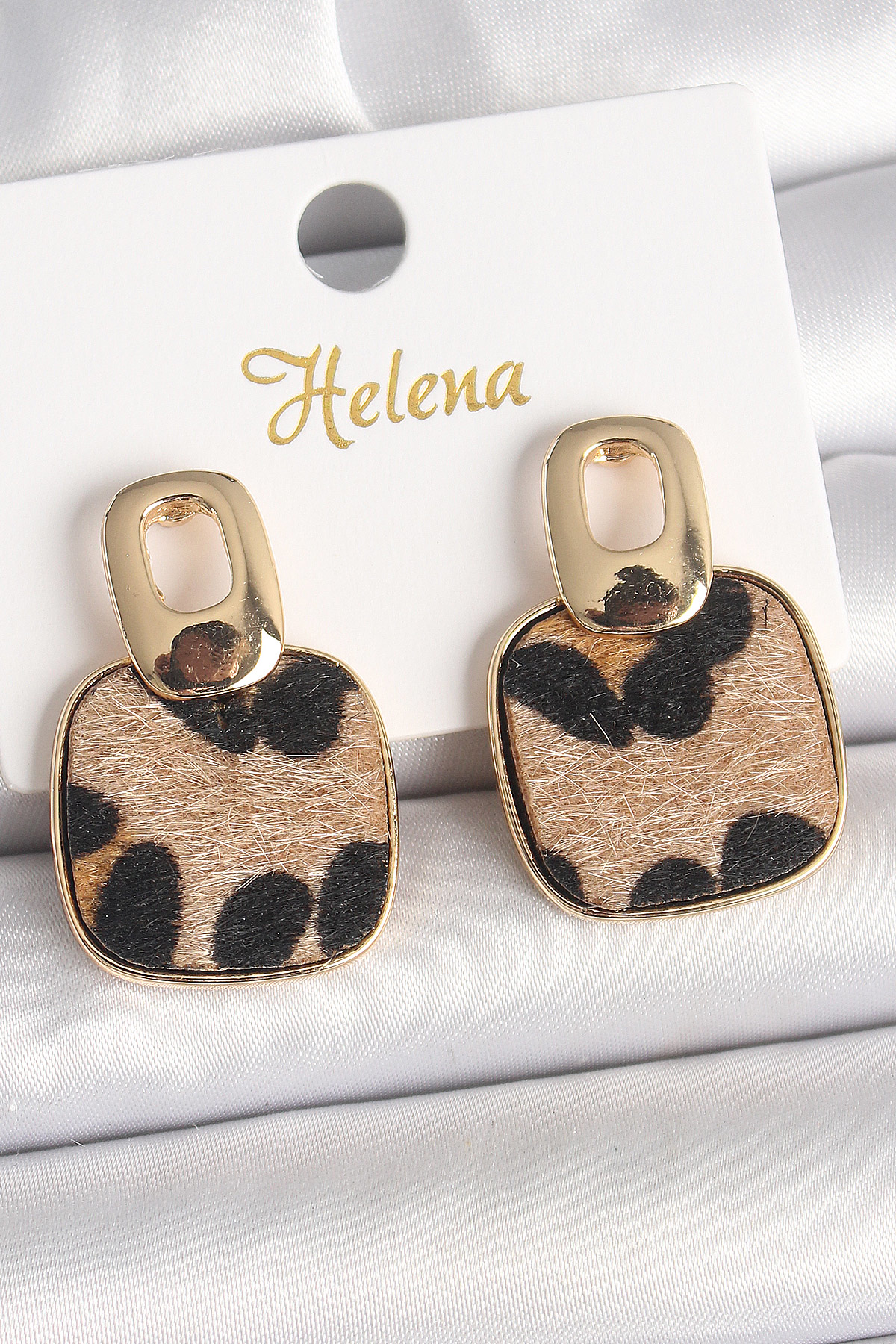 Pirinç Gold Renk Sallantı Kare Leopar Model Kadın Küpe