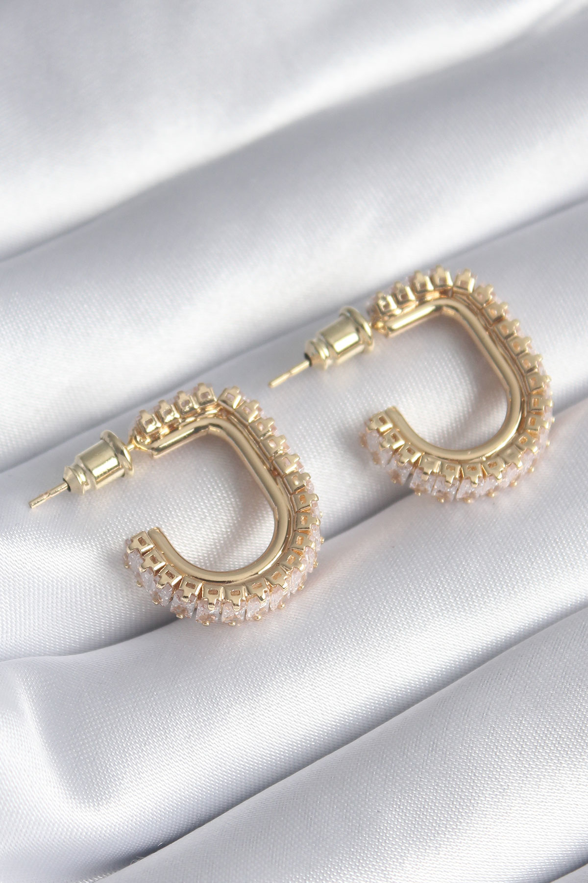 Stillove Pirinç Gold Renk Zirkon Taşlı Kadın Küpe Sl7095