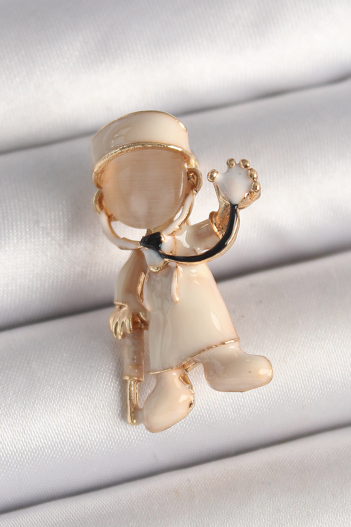 Stillove Pirinç Gold Renk Beyaz Mineli Doktor Model Kadın Broş Sl10962