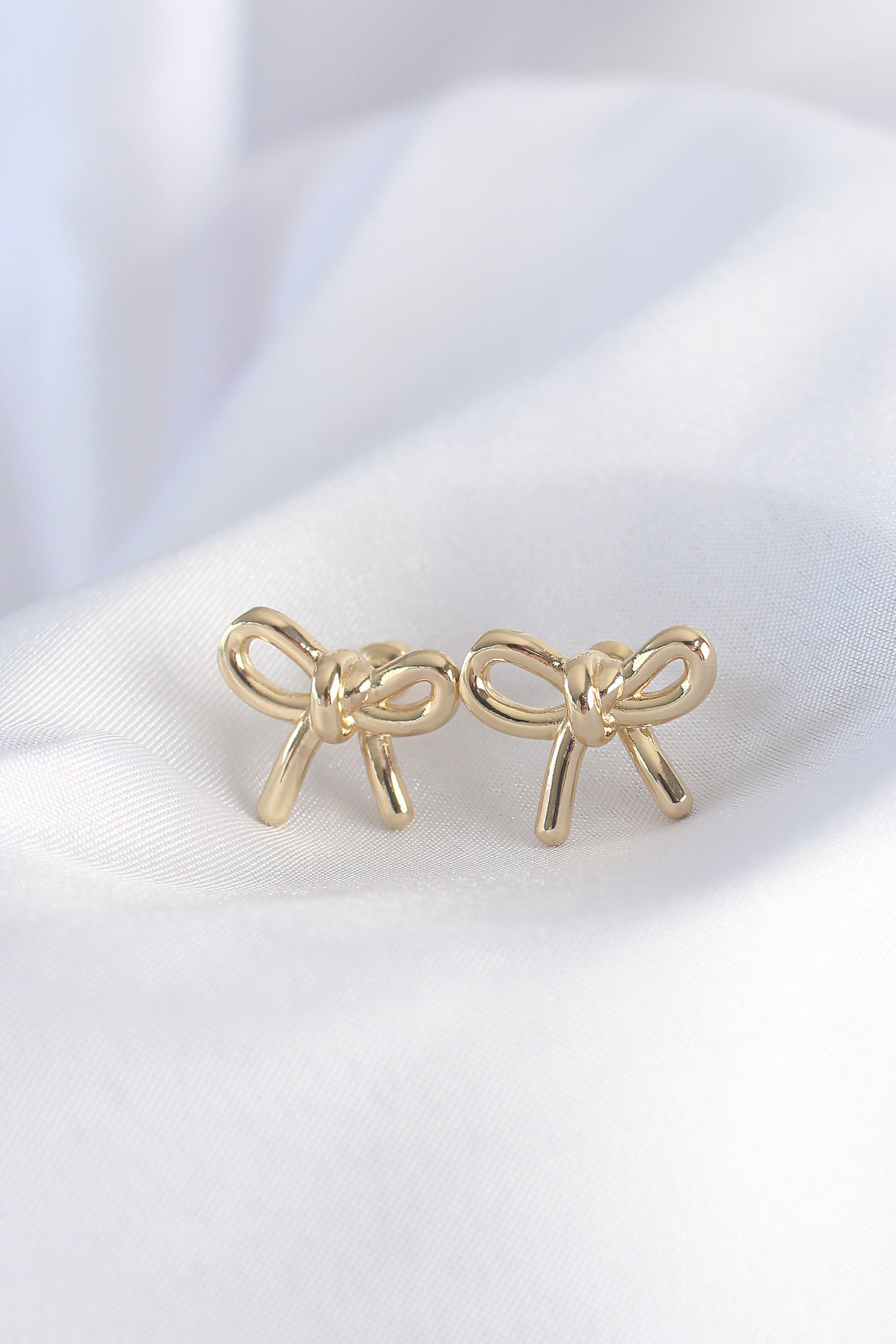 Stillove Pirinç Gold Renk Minimal Fiyonk Küpe Sl7693