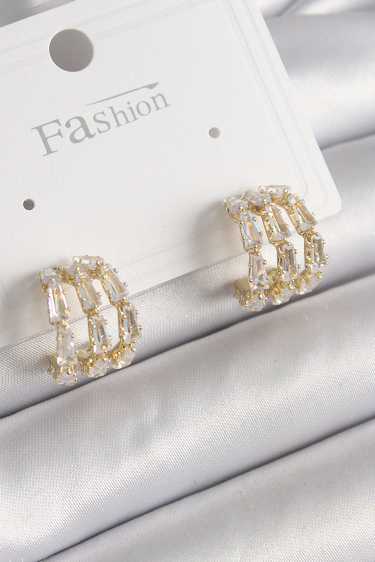 Pirinç Gold Renk Zirkon Taşlı Halka Model Kadın Küpe SL9854