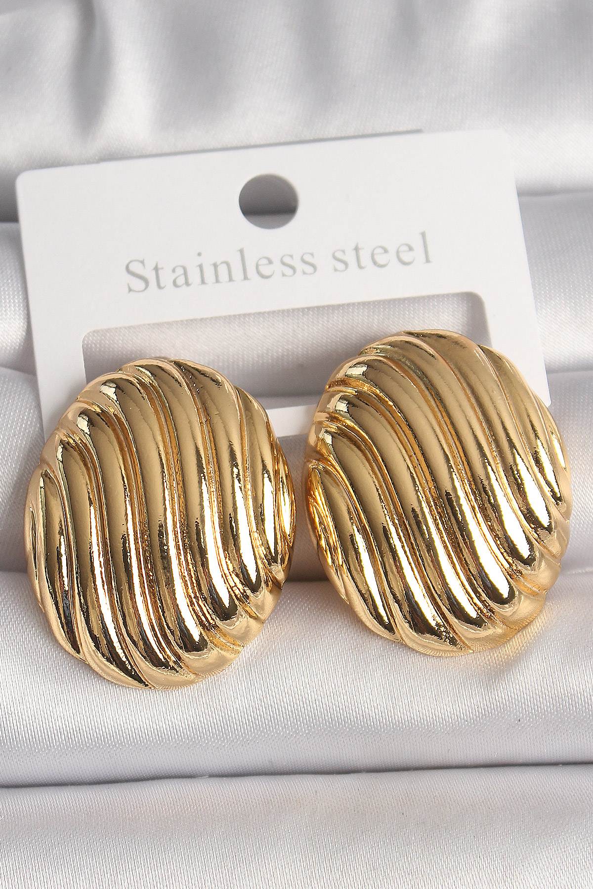 Pirinç Gold Renk İşlemeli Oval Model Kadın Küpe SL10331