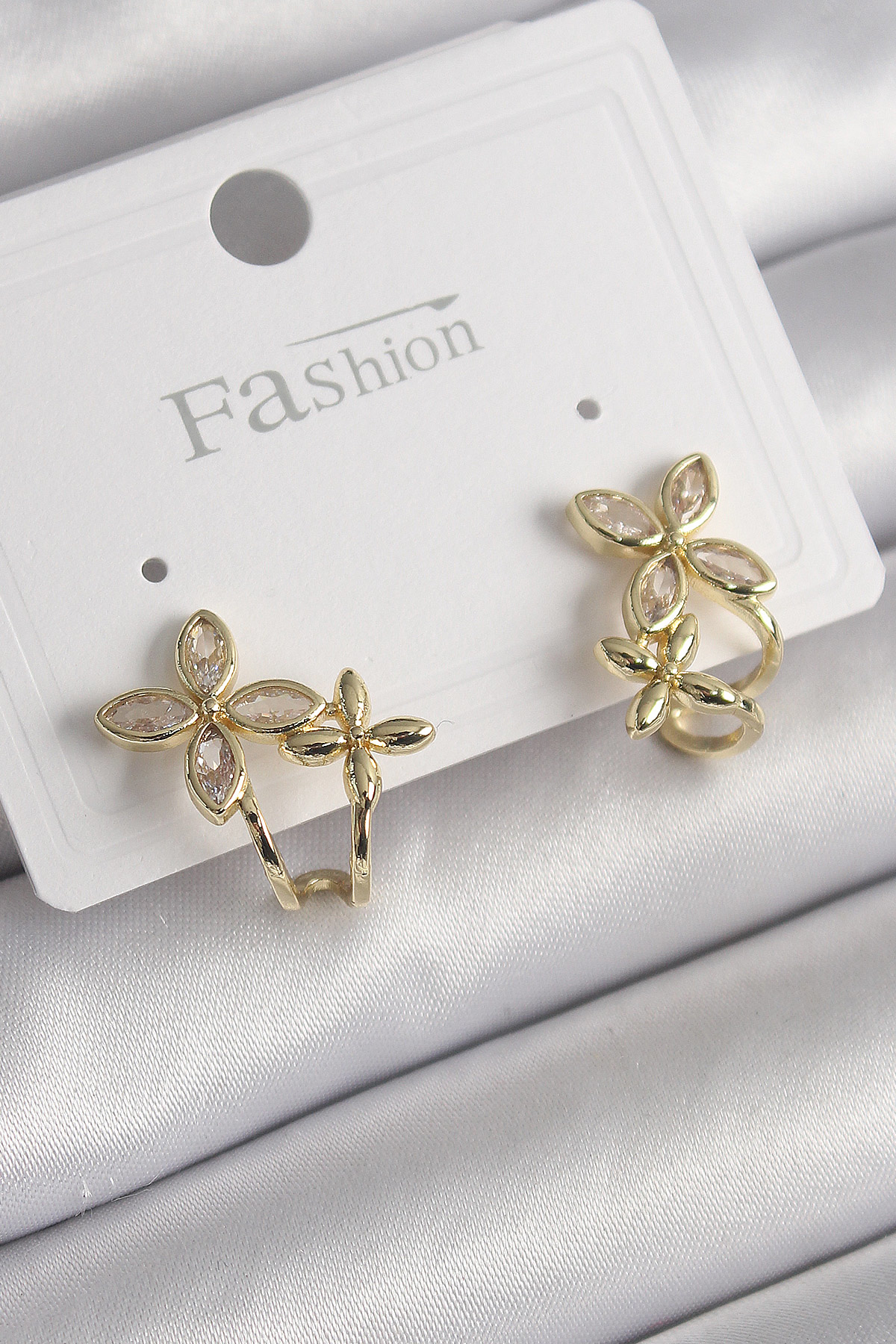 Pirinç Gold Renk Zirkon Taşlı 2'Li Çiçek Model Kadın Küpe SL9860